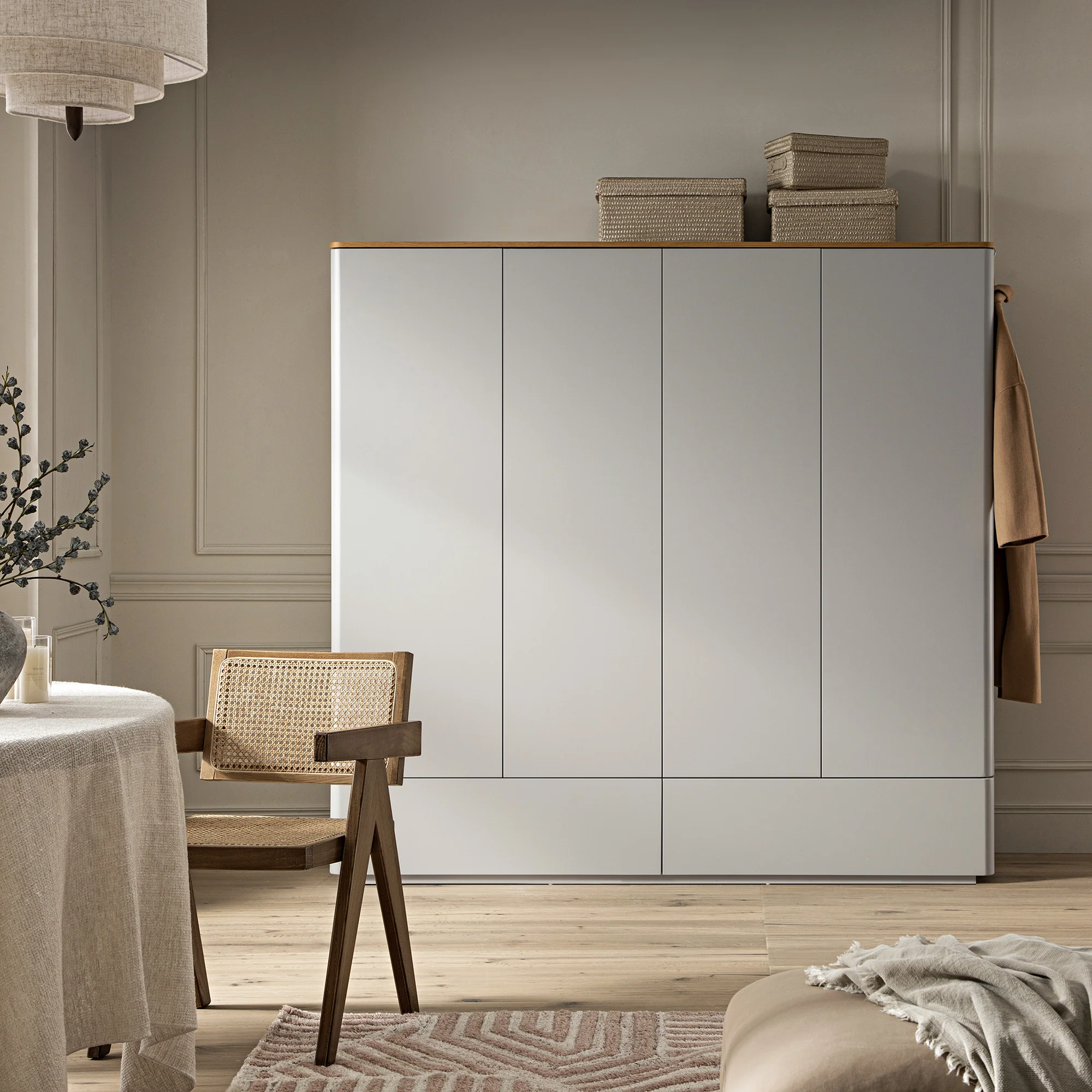 Agnes Curved Edge 4-Door Wardrobe, Dove Grey with Oak Top - Image 2