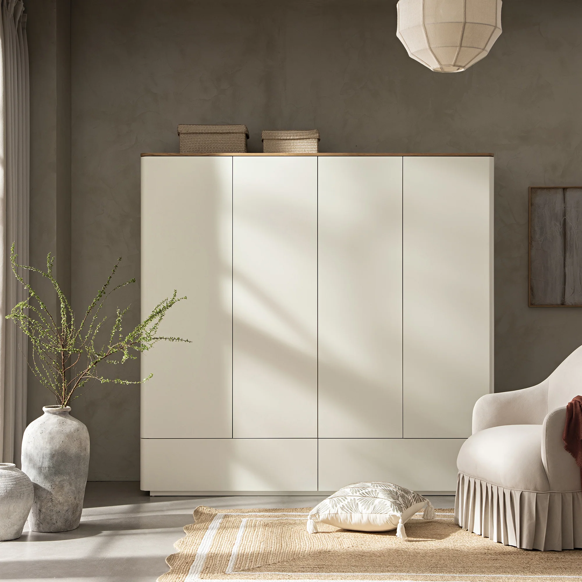 Agnes Curved Edge 4-Door Wardrobe, Off White with Oak Top - Image 2