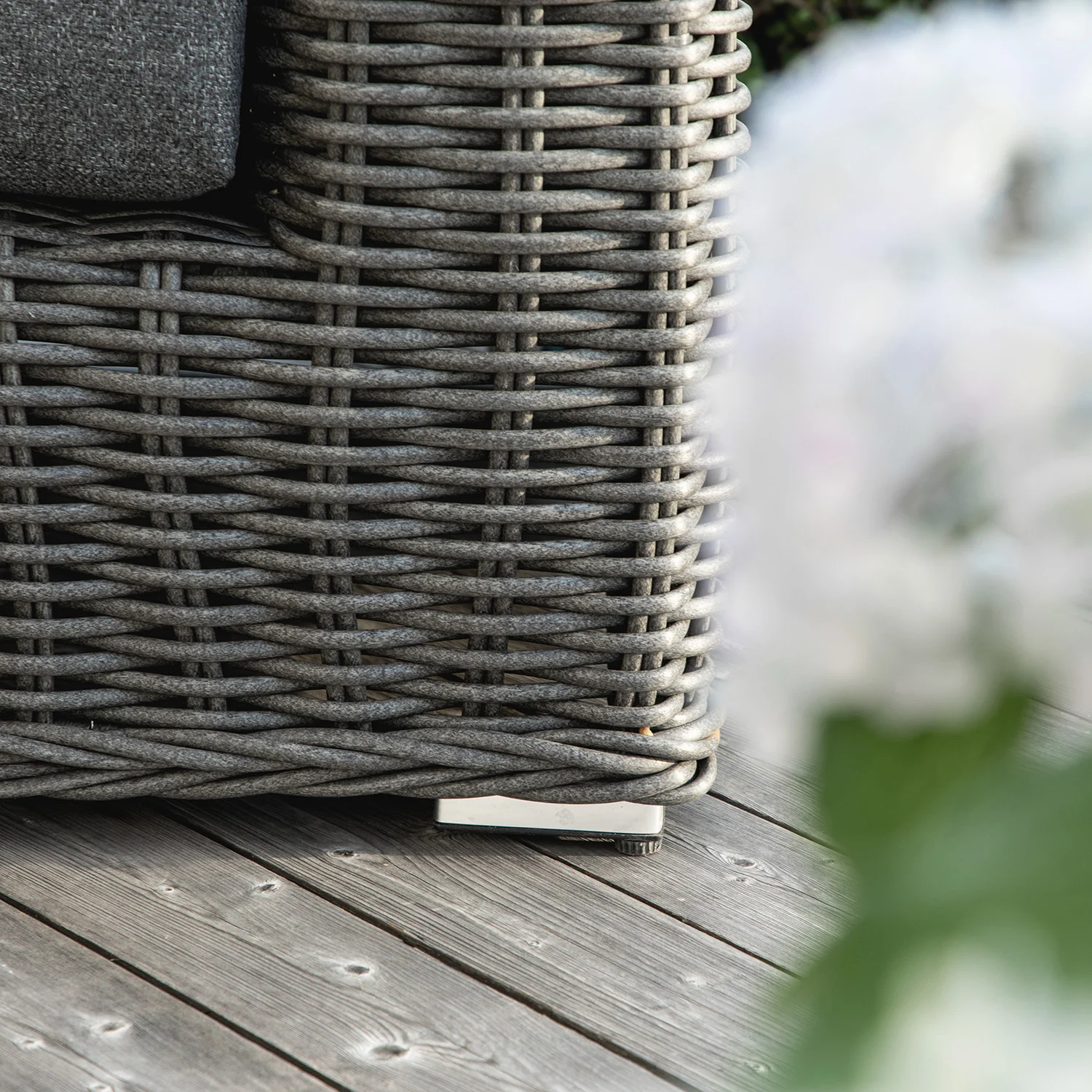Bellagio Round Wicker Sofa Set with Coffee Table, Dark Grey - Image 9