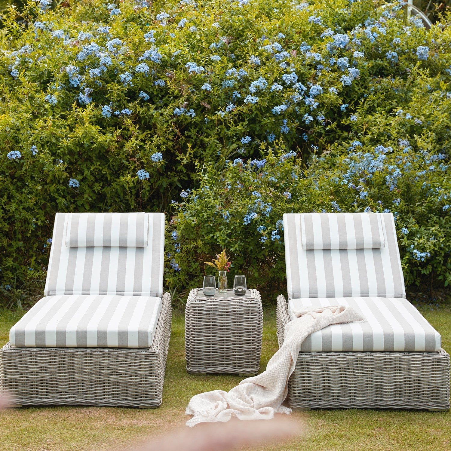 Bellagio Round Wicker Sun Lounger with Headrest, Light Grey with Taupe Stripes - Image 2