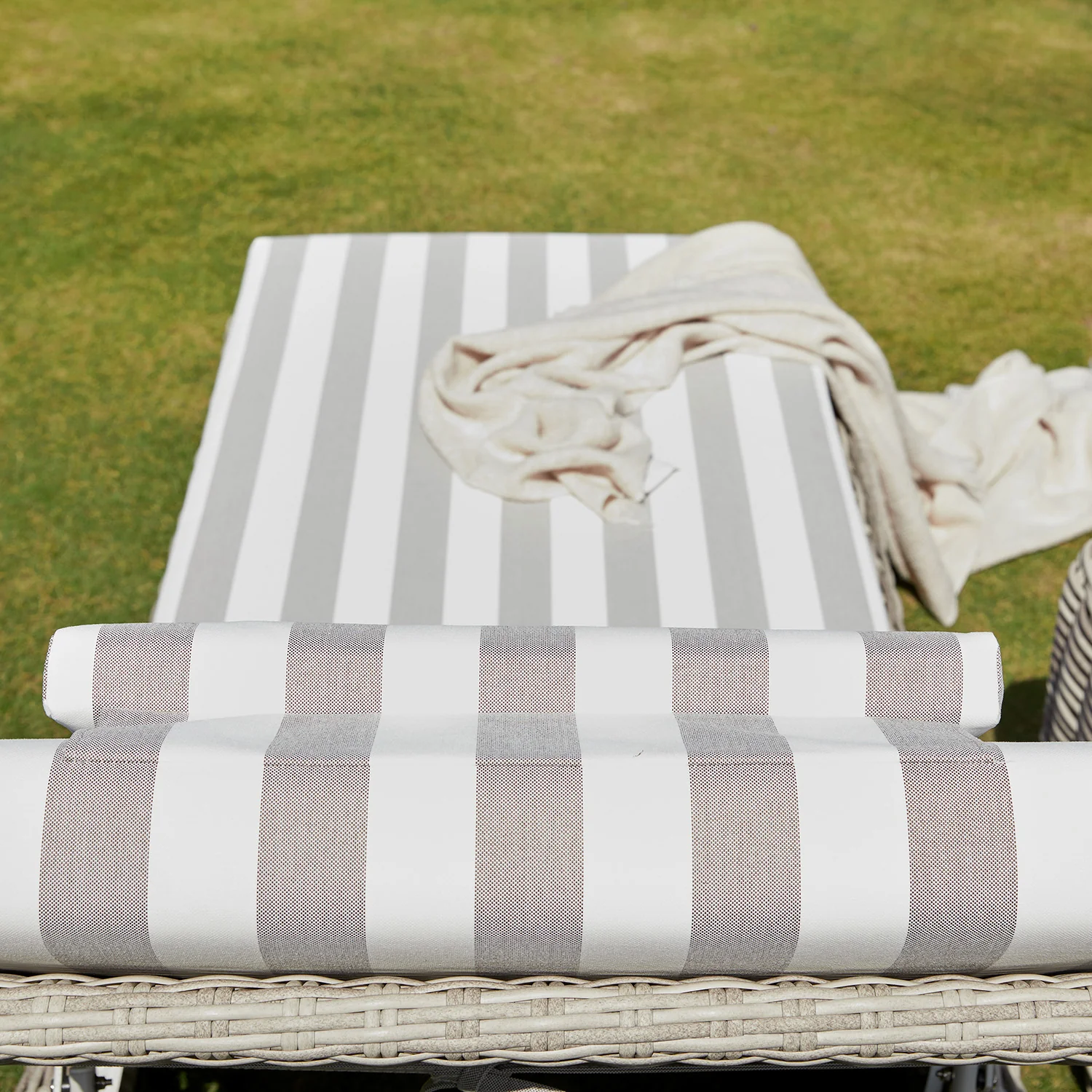 Bellagio Round Wicker Sun Lounger with Headrest, Light Grey with Taupe Stripes - Image 6