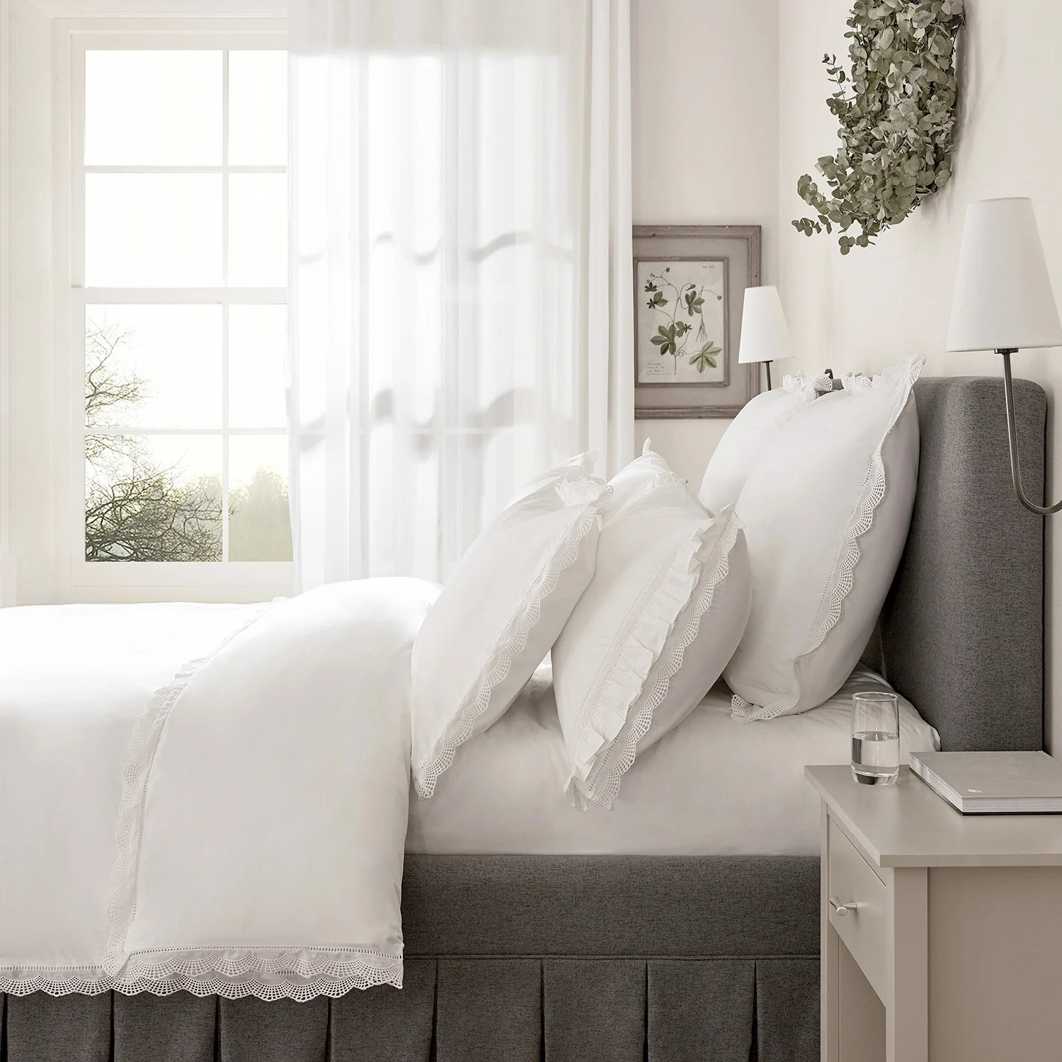 Castillo White Lace 300 Thread Count Cotton Percale Duvet Set - Image 4