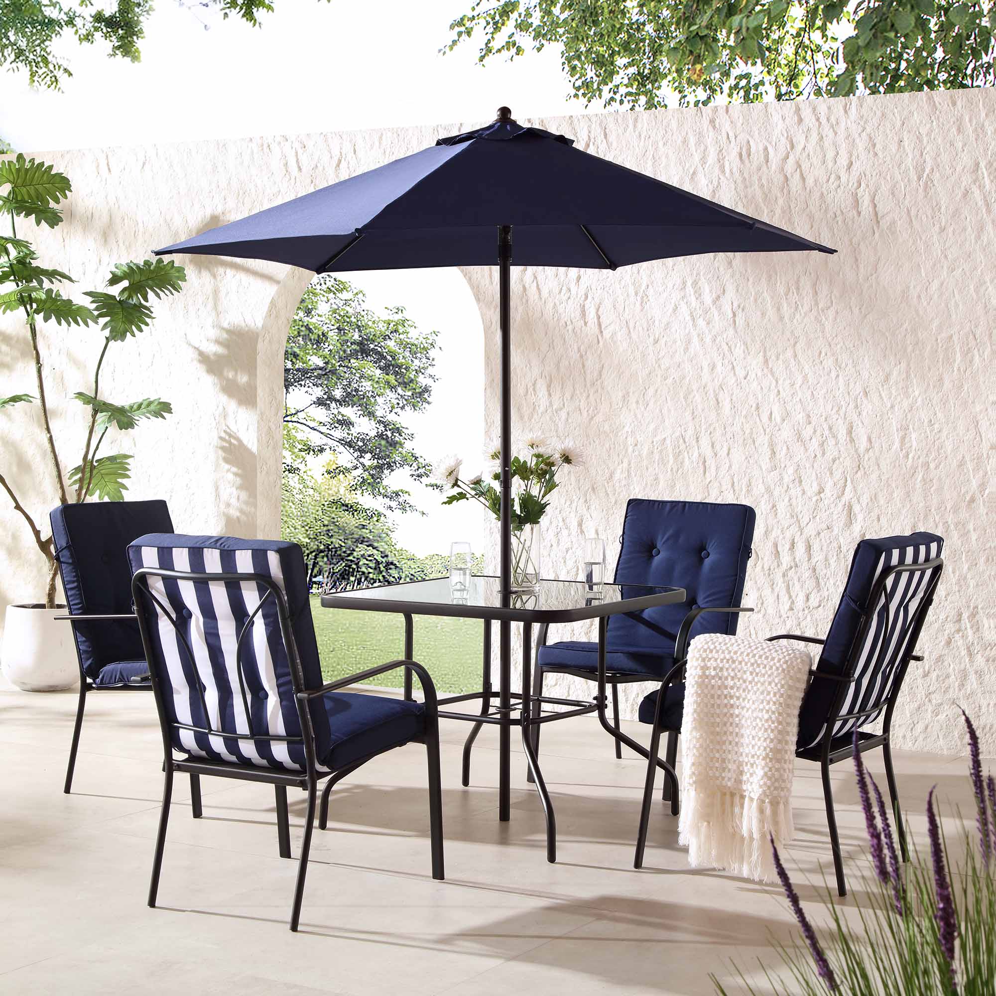 Champneys 4-Seater Steel and Fabric Outdoor Patio Dining Set with Parasol, Navy Blue - Image 3