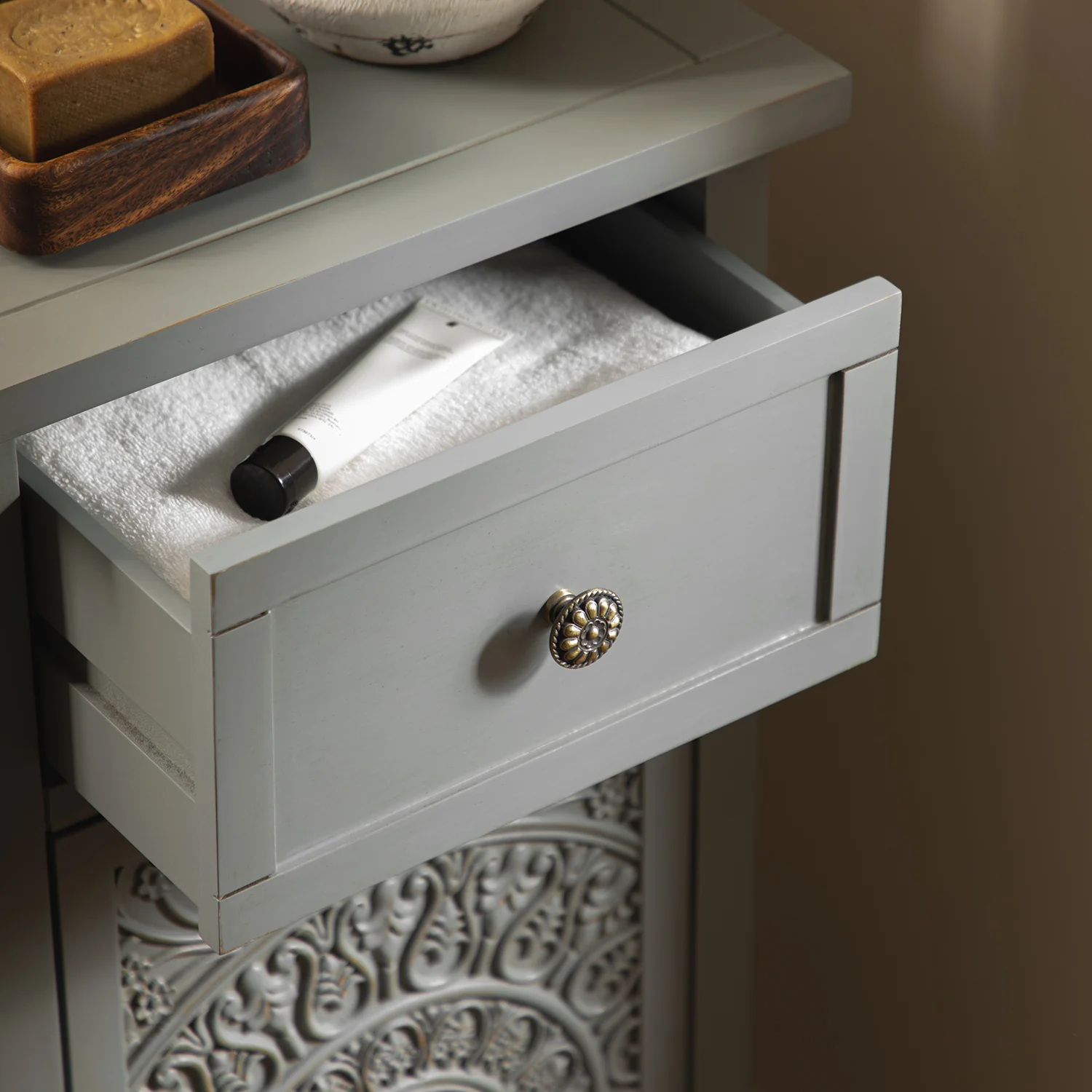 Chantilly Mid Grey Carved Bathroom Cupboard - Image 4