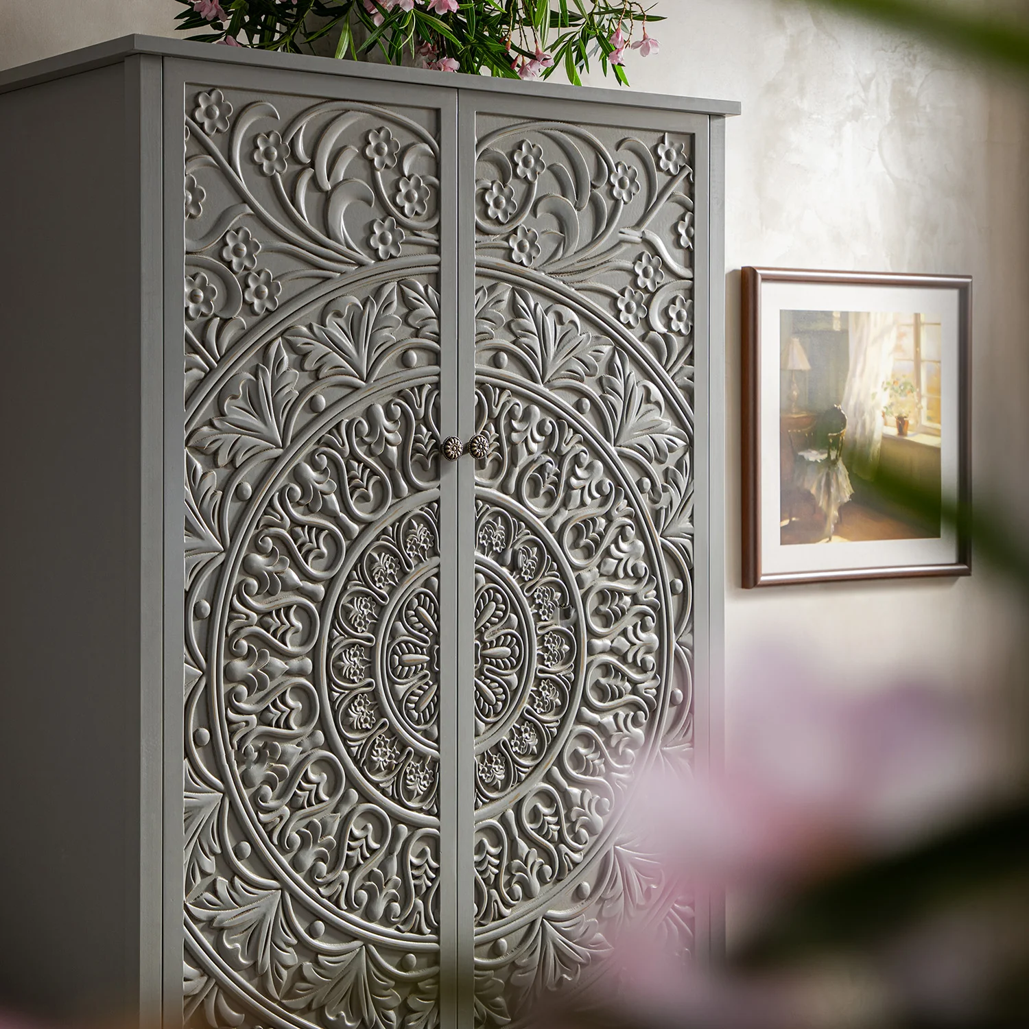 Chantilly Mid Grey Carved Double Wardrobe - Image 4