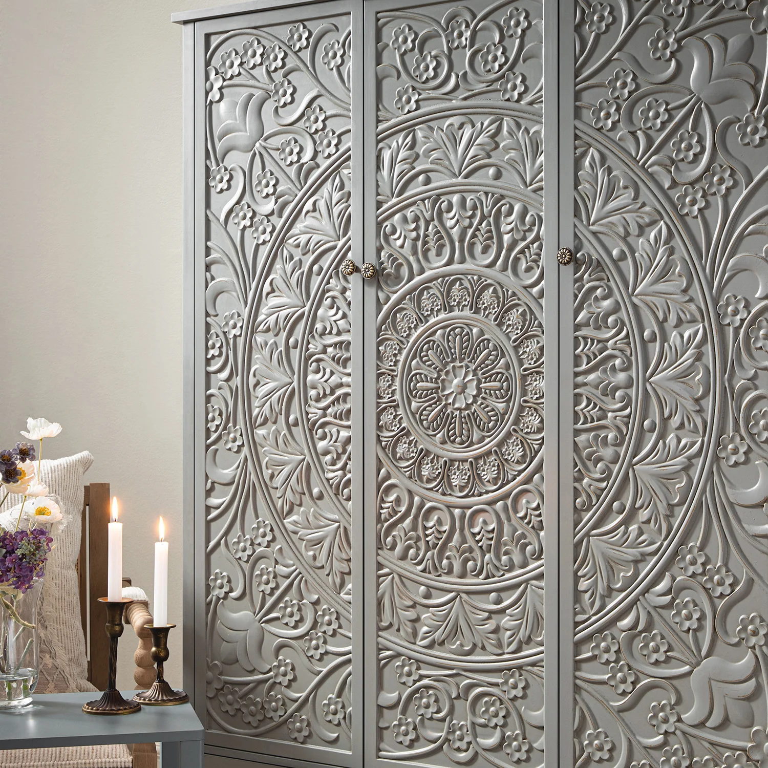 Chantilly Mid Grey Carved Triple Wardrobe - Image 5