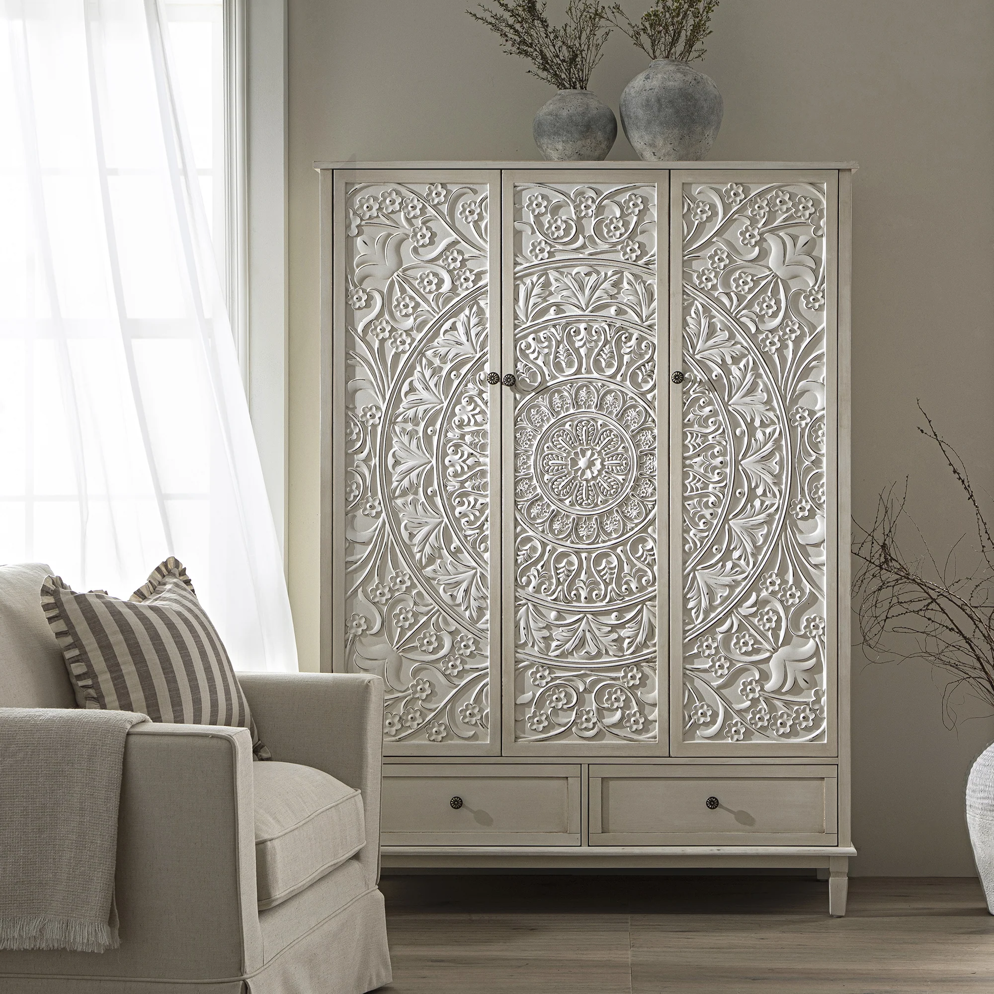 Chantilly Whitewashed Carved Triple Wardrobe - Image 2