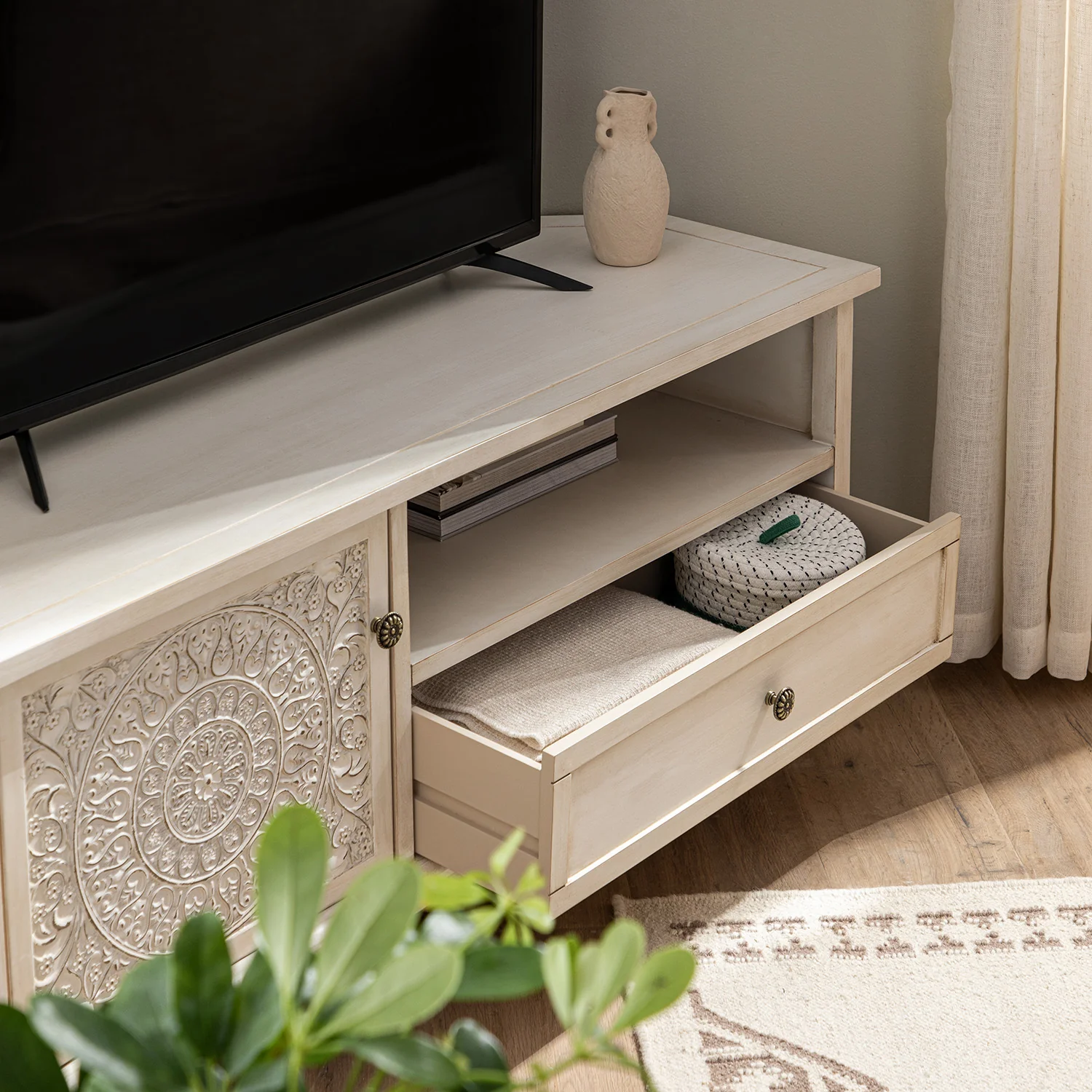 Chantilly Whitewashed Corner TV Unit - Image 6