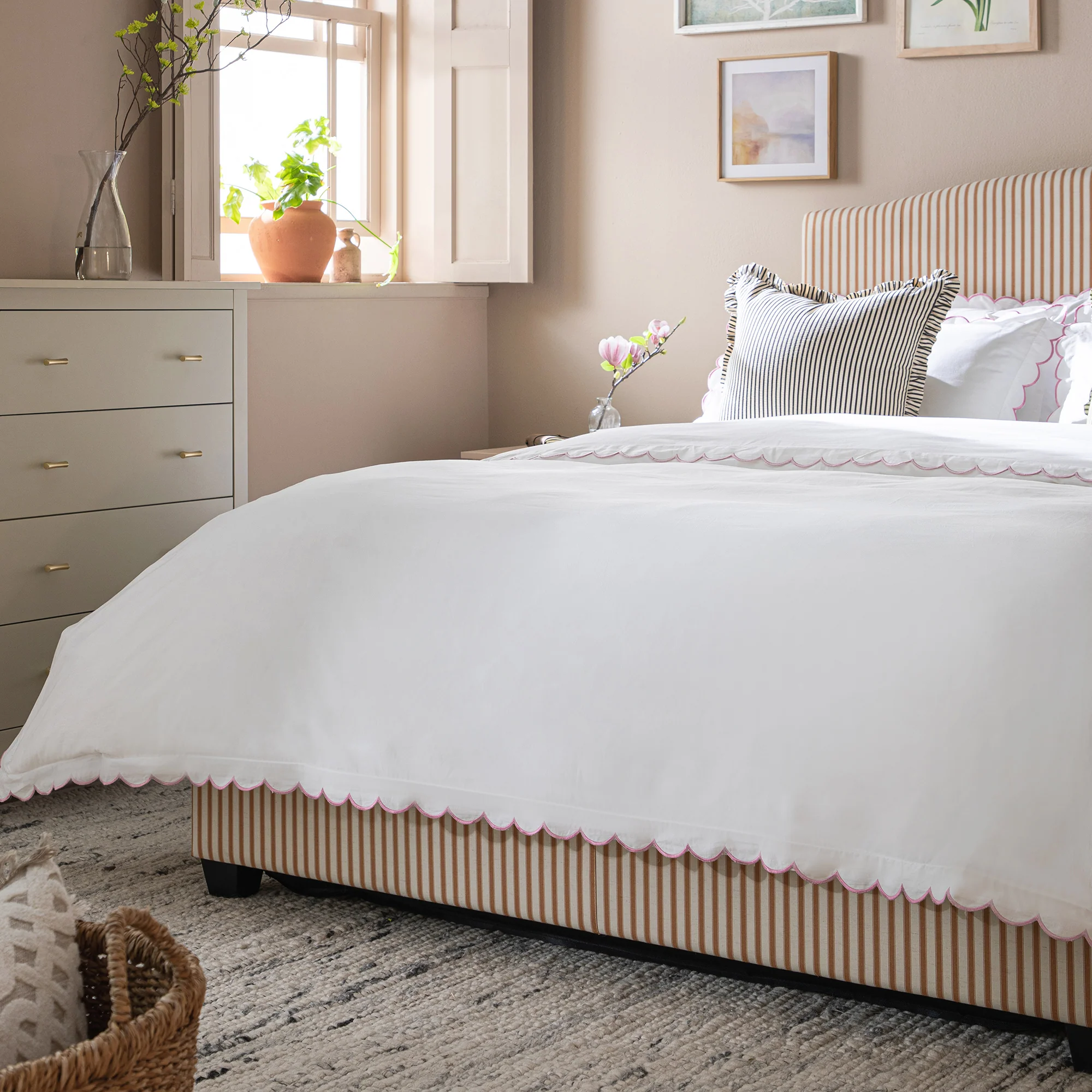 Chilworth Upholstered Ottoman Storage Bed, Ochre Stripe Linen Blend - Image 5