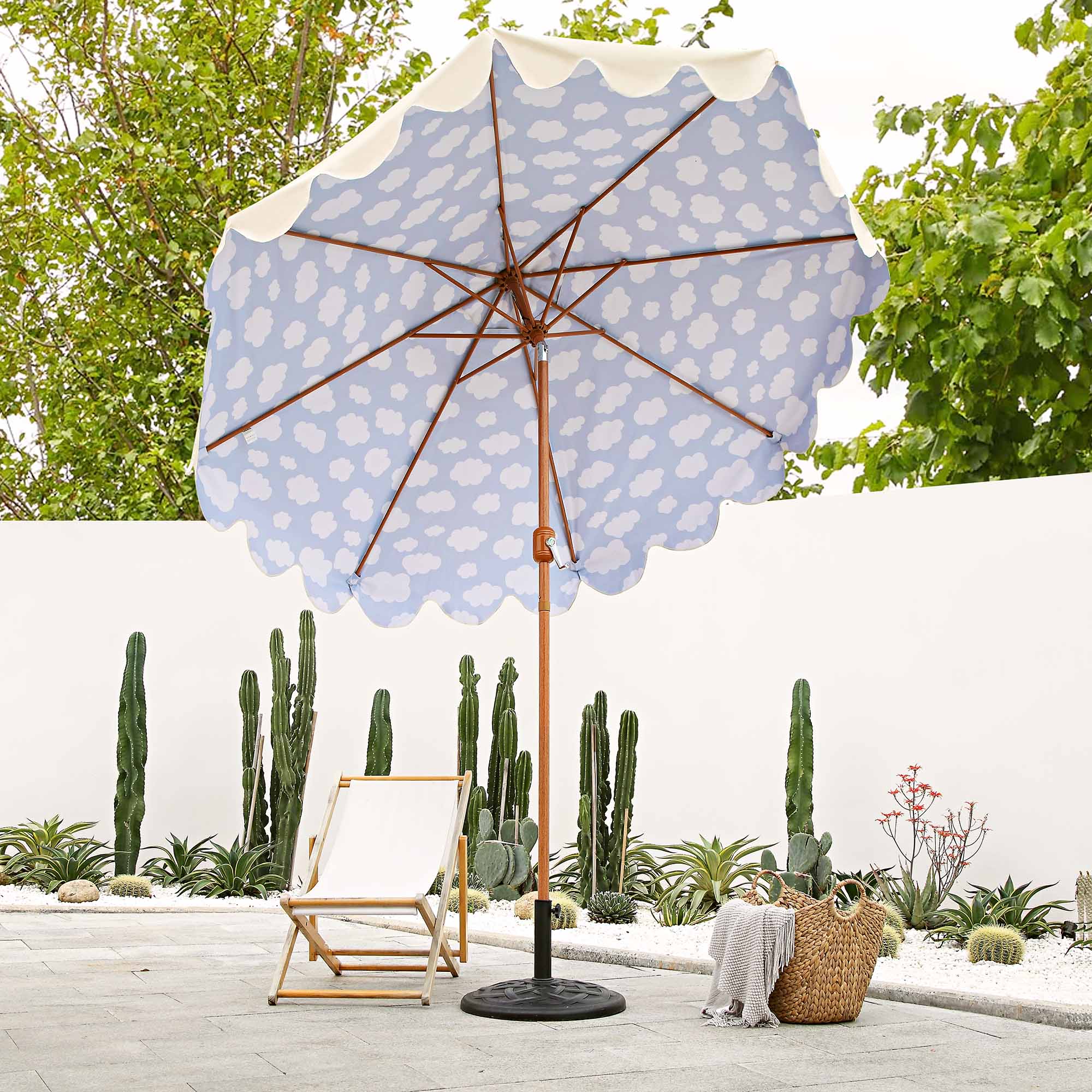 Cloud Pattern 2.6M Octagonal Tassel Parasol with Aluminium Tilt - Image 2