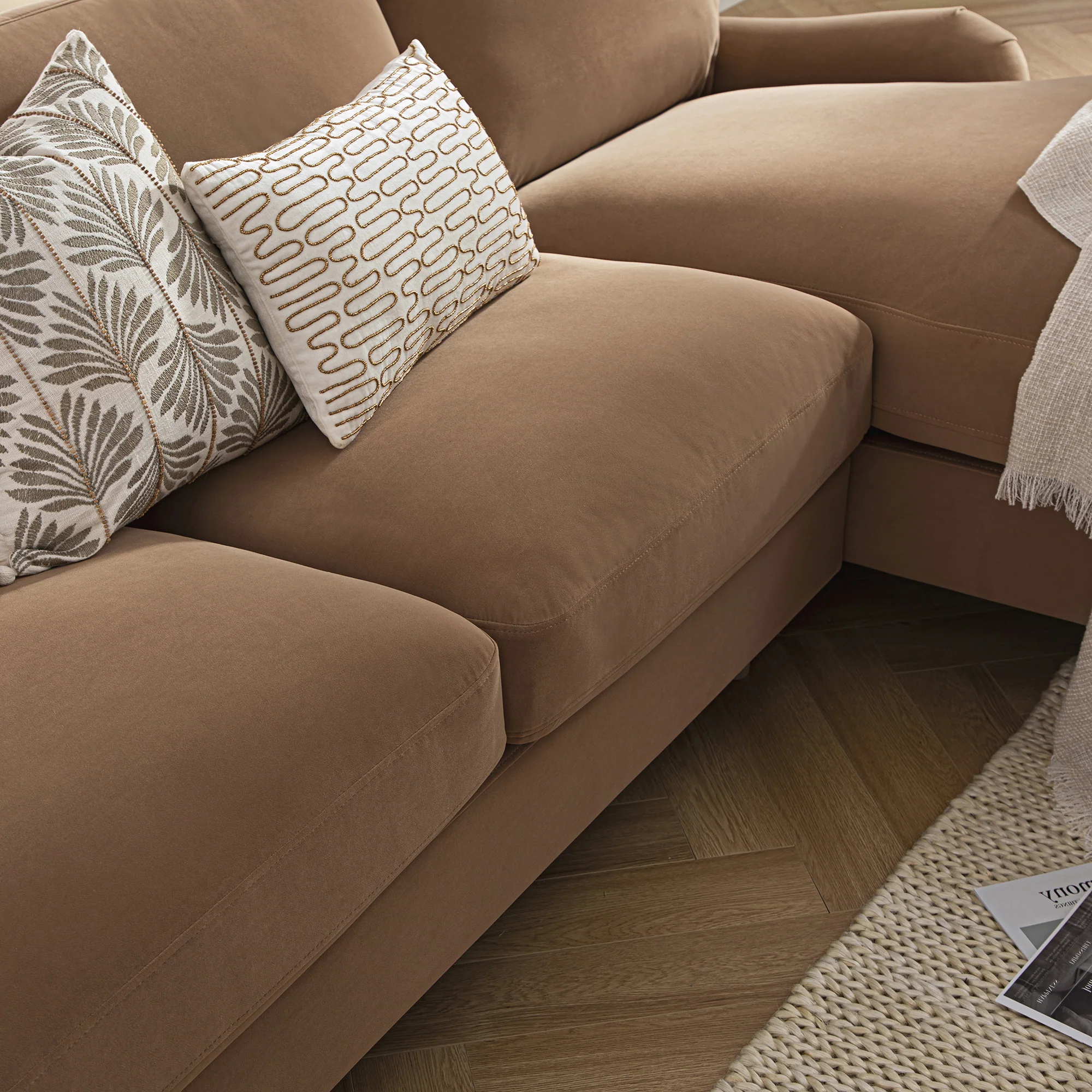Daphnis Camel Velvet Sofa, Grande Chaise Sofa Right Hand Facing - Image 5