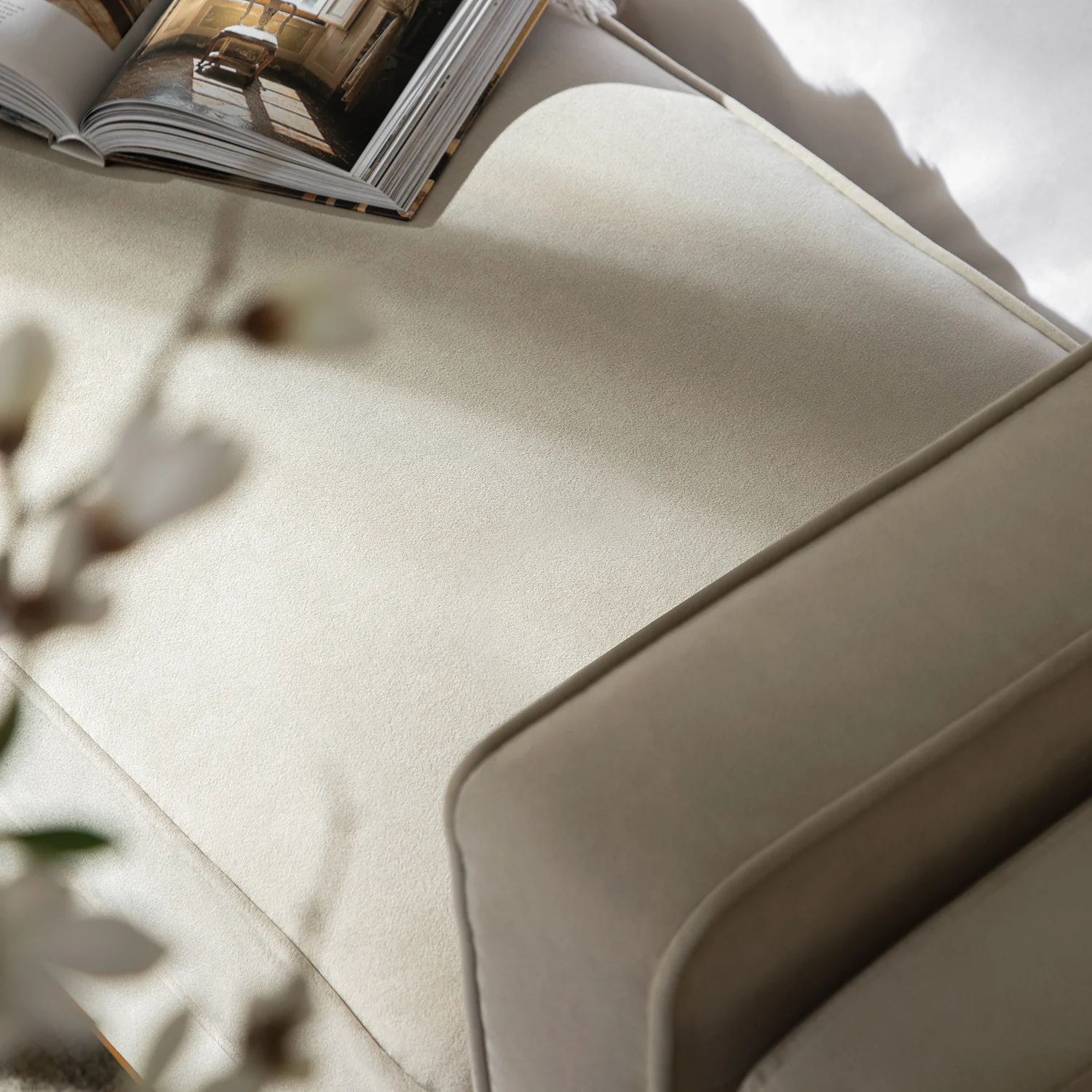 Dipley Champagne Velvet Upholstered Bench - Image 5