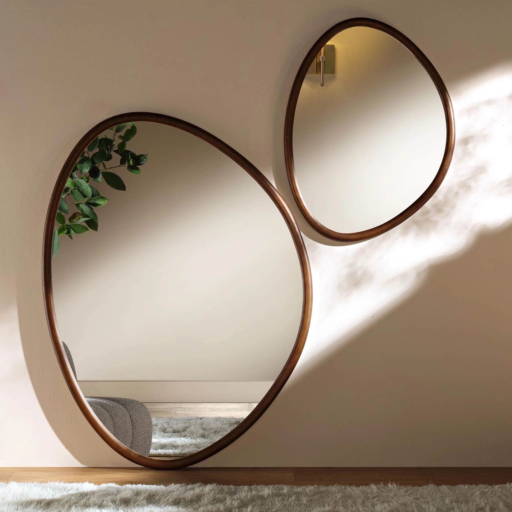 Edo Irregular Pebble Large Wooden Mirror 160 x 120 cm, Walnut - Image 3