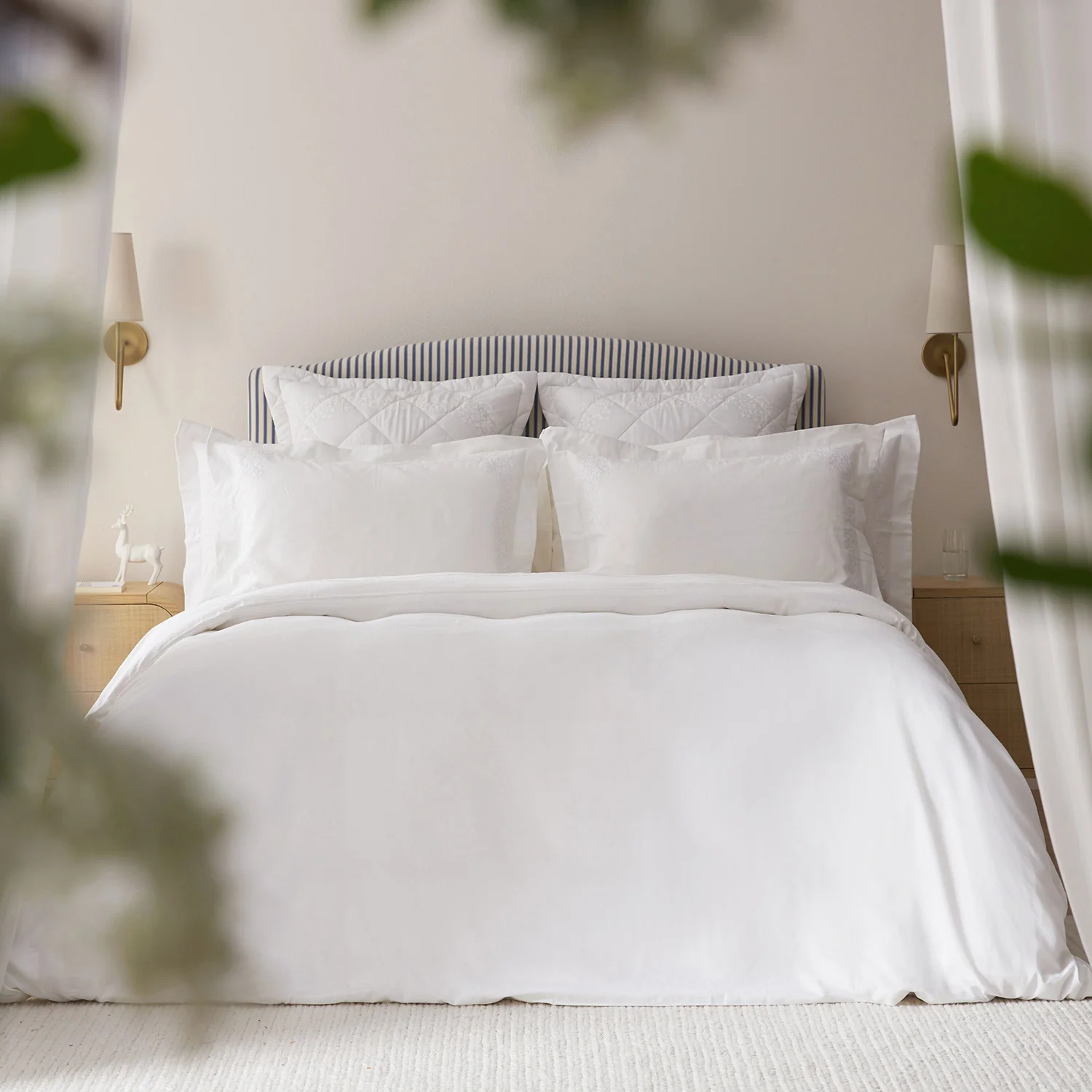 Esmeralda White Floral Embroidered Linen Blend Duvet Set - Image 2