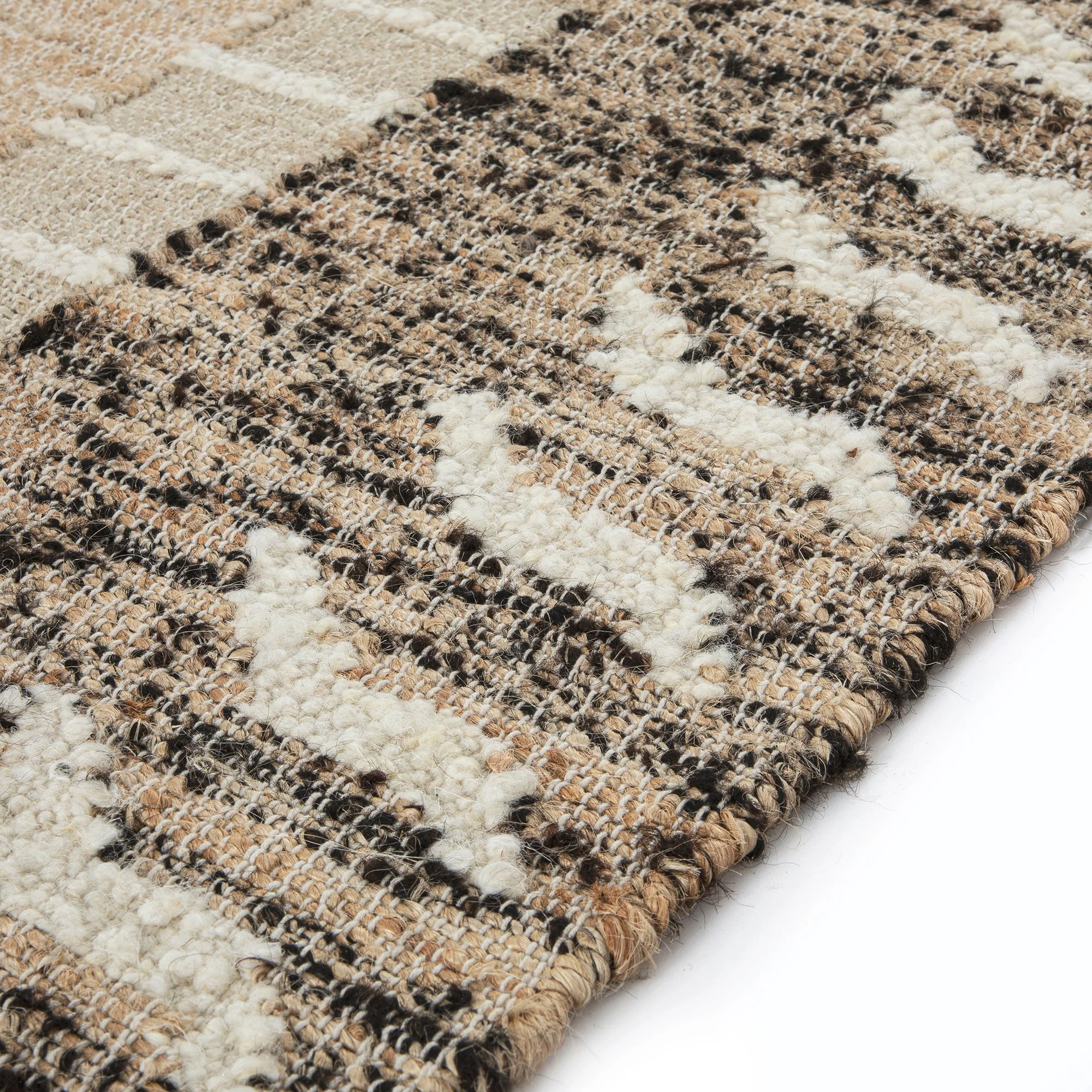 Ezri Border Natural Handwoven Wool & Jute Rug - Image 7