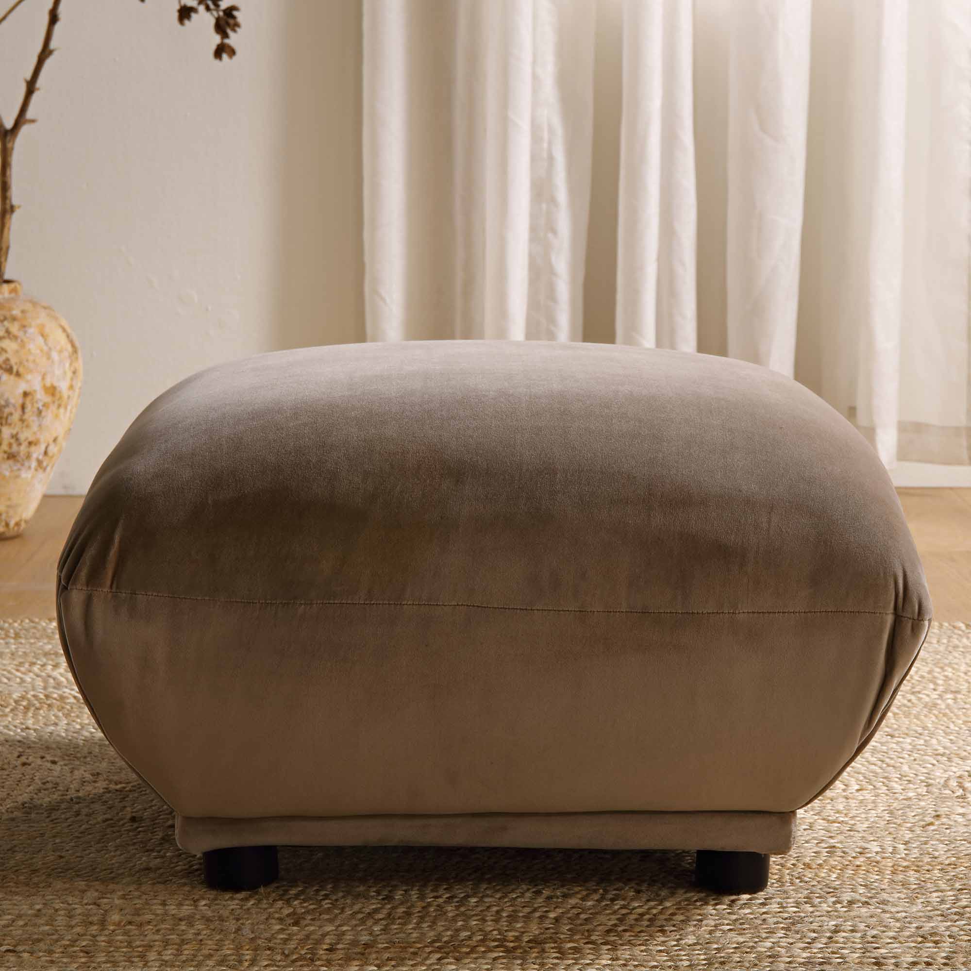 Gianni Pouffe, Mink Velvet - Image 3