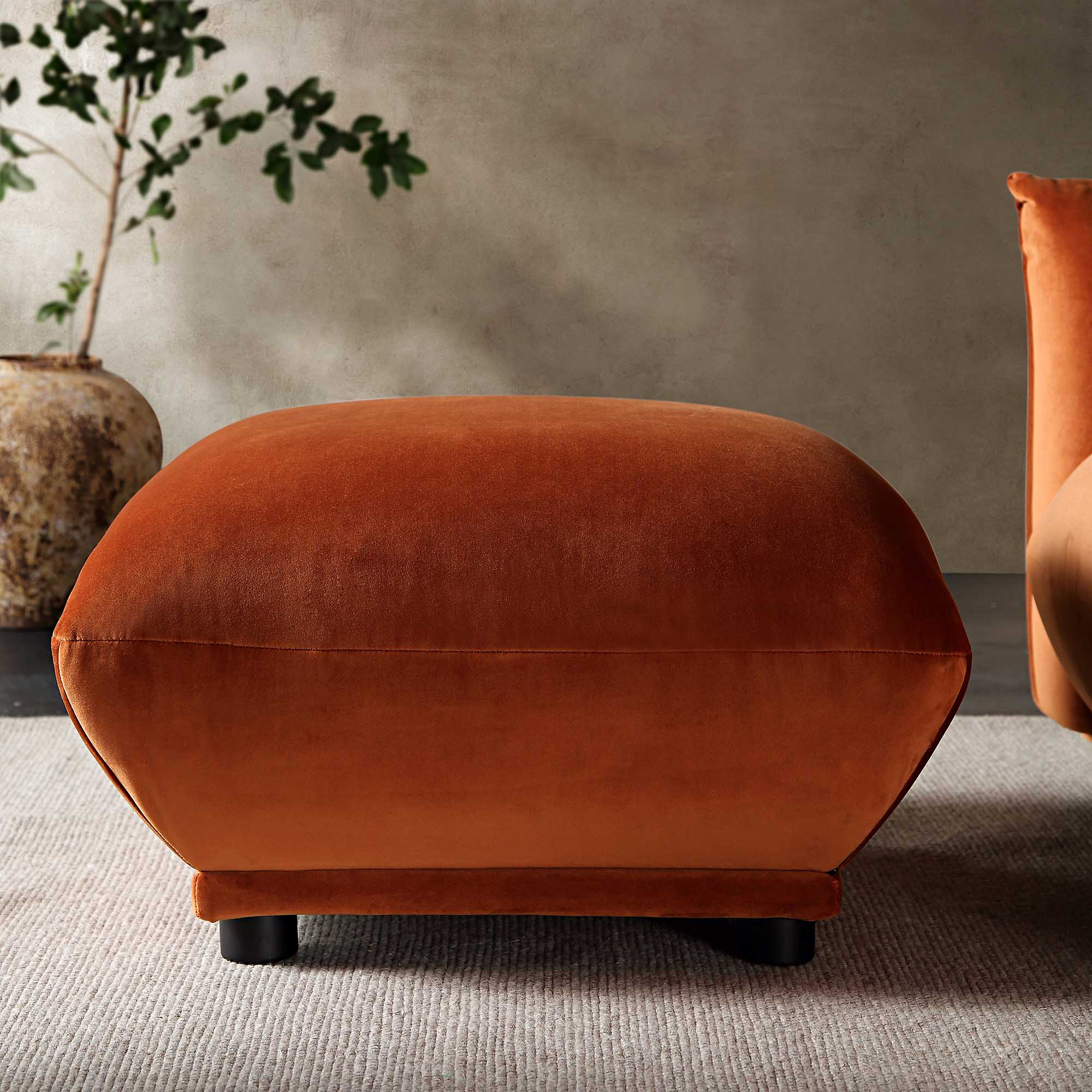 Gianni Pouffe, Rust Velvet - Image 3
