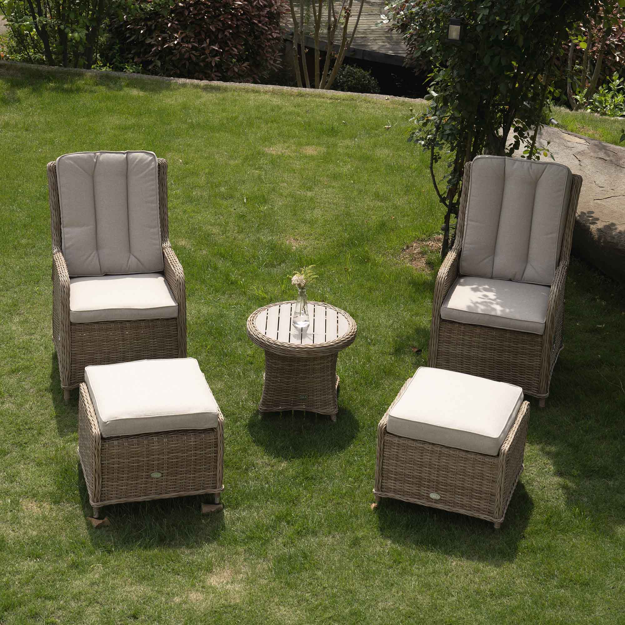 Hampshire 2-Seater Round Wicker Reclining Bistro Set with Stools, Natural - Image 3
