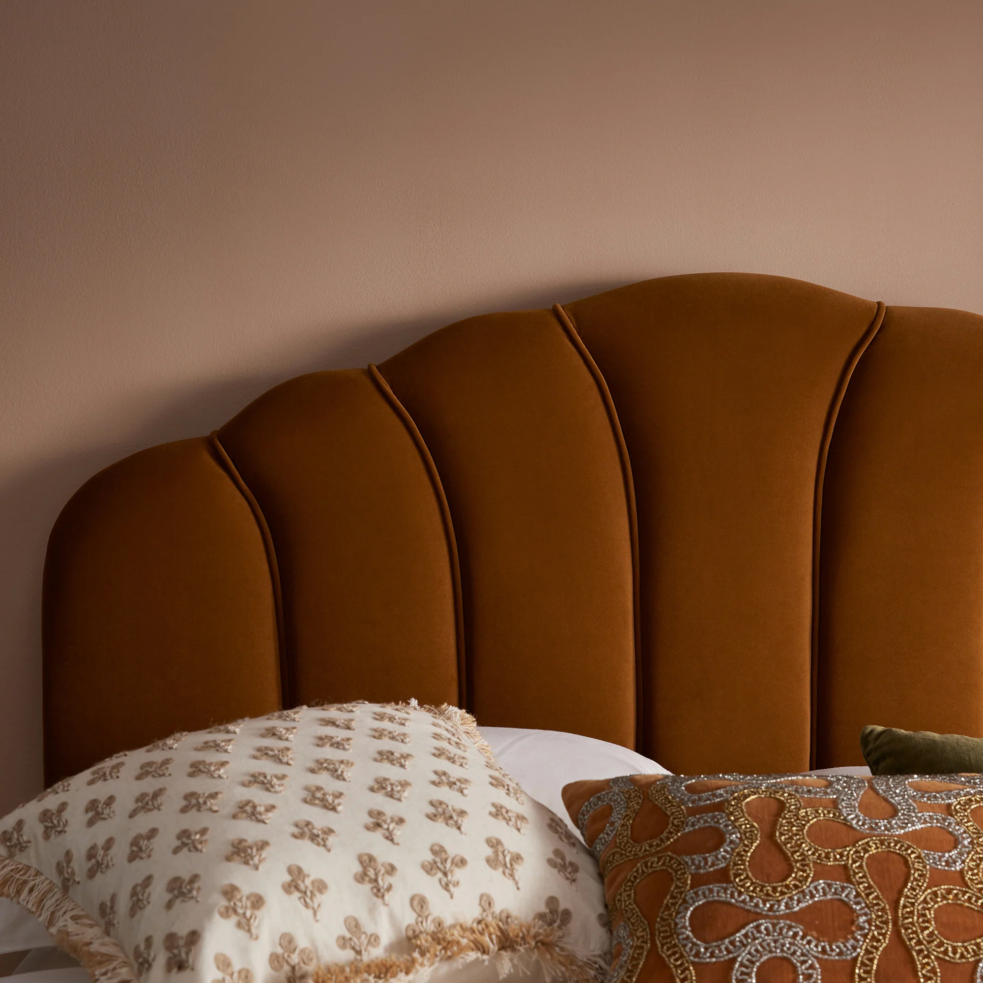 Hana Ottoman Storage Bed, Cinnamon Velvet - Image 5