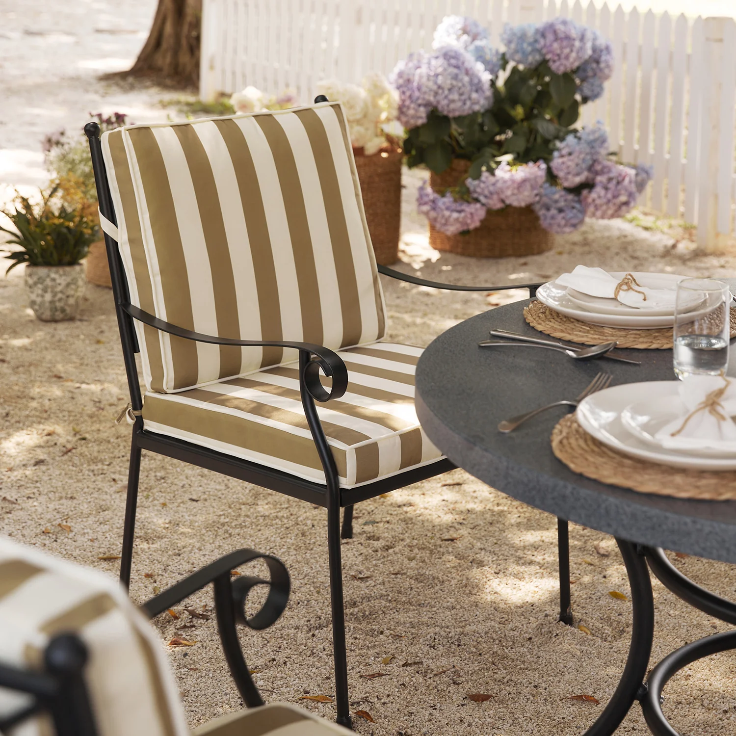 Haymes Indoor and Outdoor Metal 4-Seater Round Dining Set, Khaki Stripe - Image 6