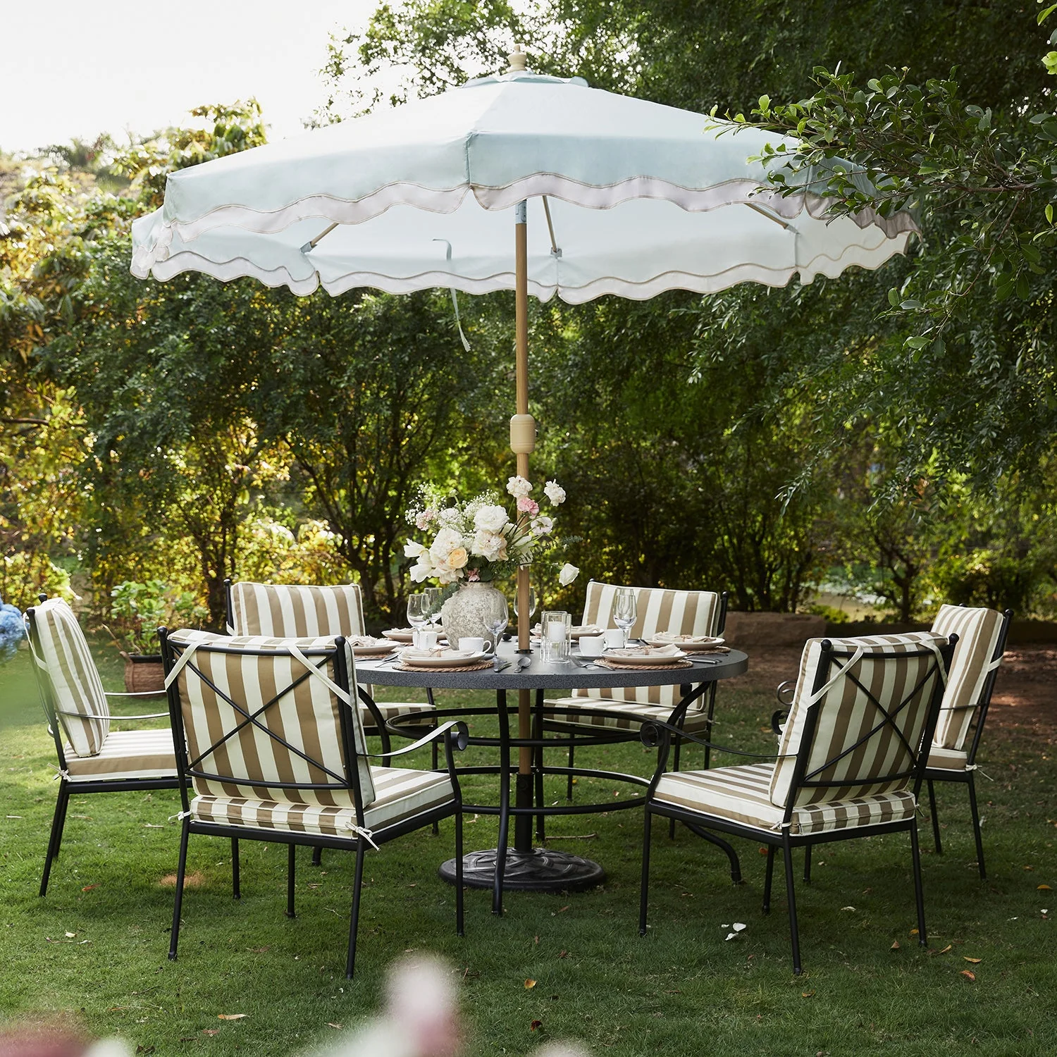 Haymes Indoor and Outdoor Metal 6-Seater Round Dining Set, Khaki Stripe - Image 3