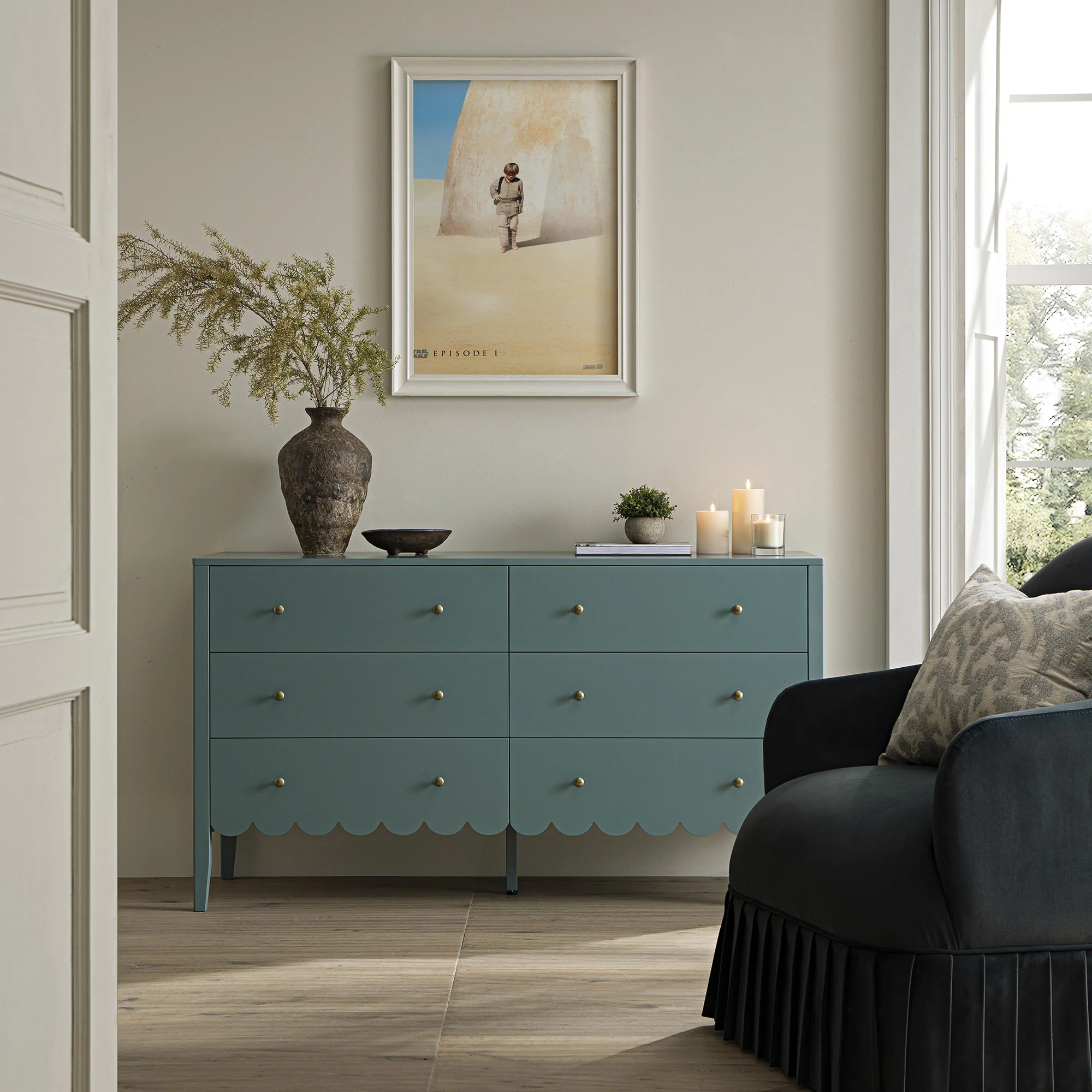 Henley Scalloped Edge 6 Drawer 140cm Wide Chest, Blue Spruce - Image 2