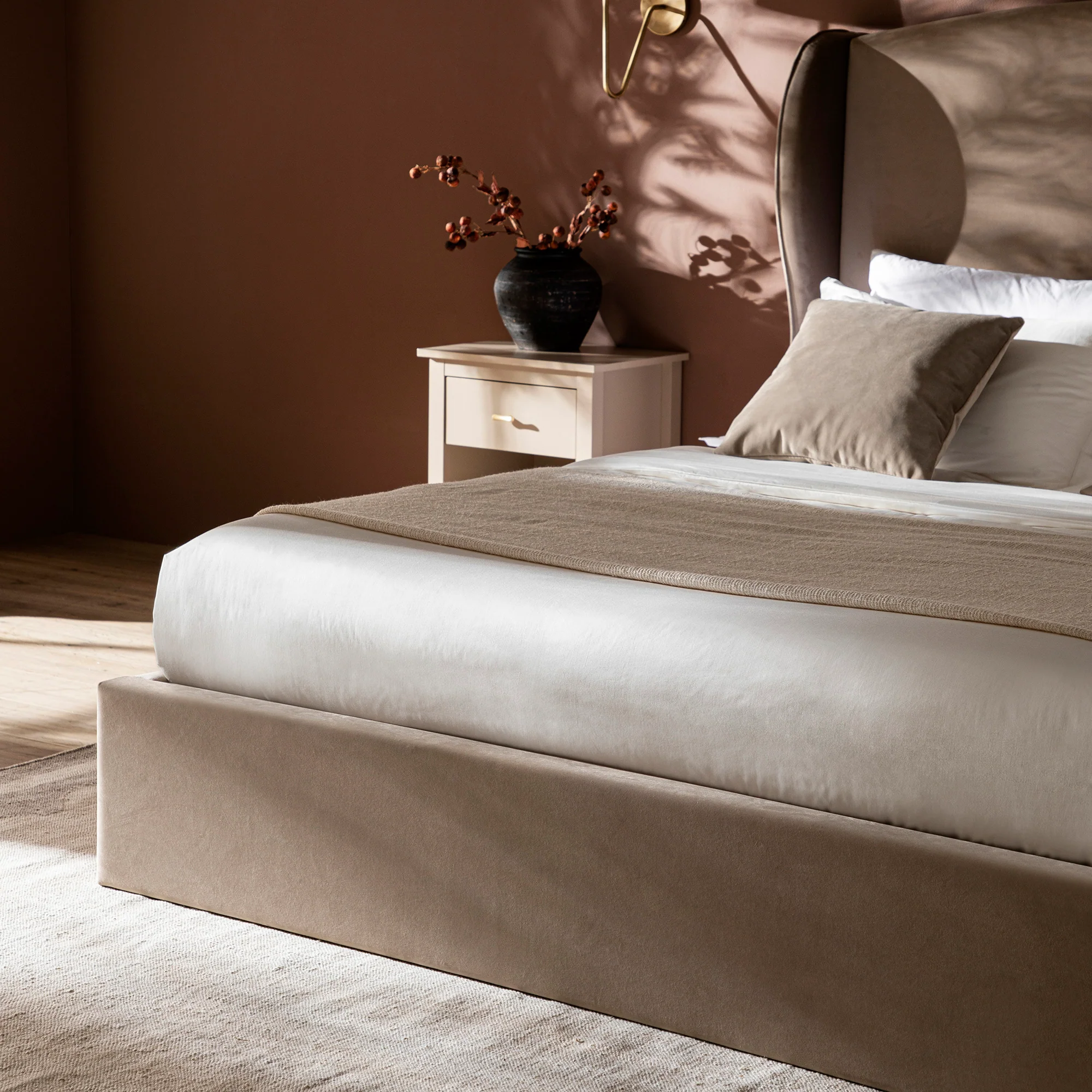 Kimberly Winged Upholstered Storage Bed, Taupe Velvet - Image 6