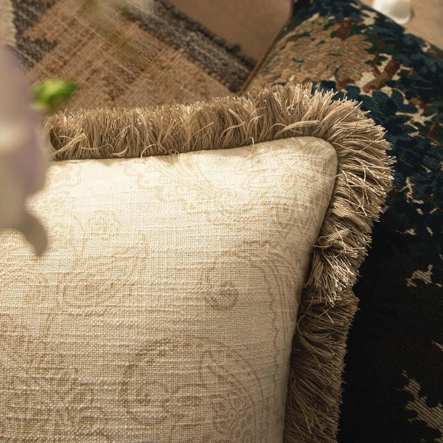 Kyra Floral Printed Linen Fringed Cushion - Image 4