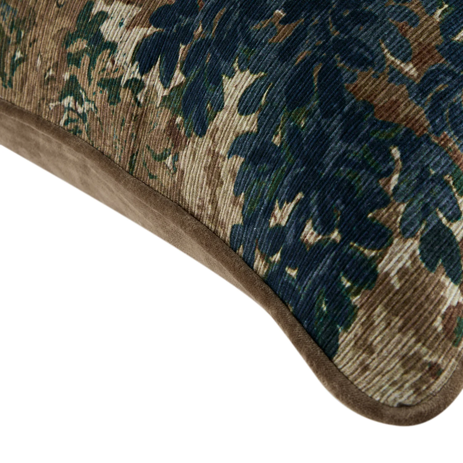 Le Bayeux Julien Ribbed Cotton Tapestry Cushion - Image 4