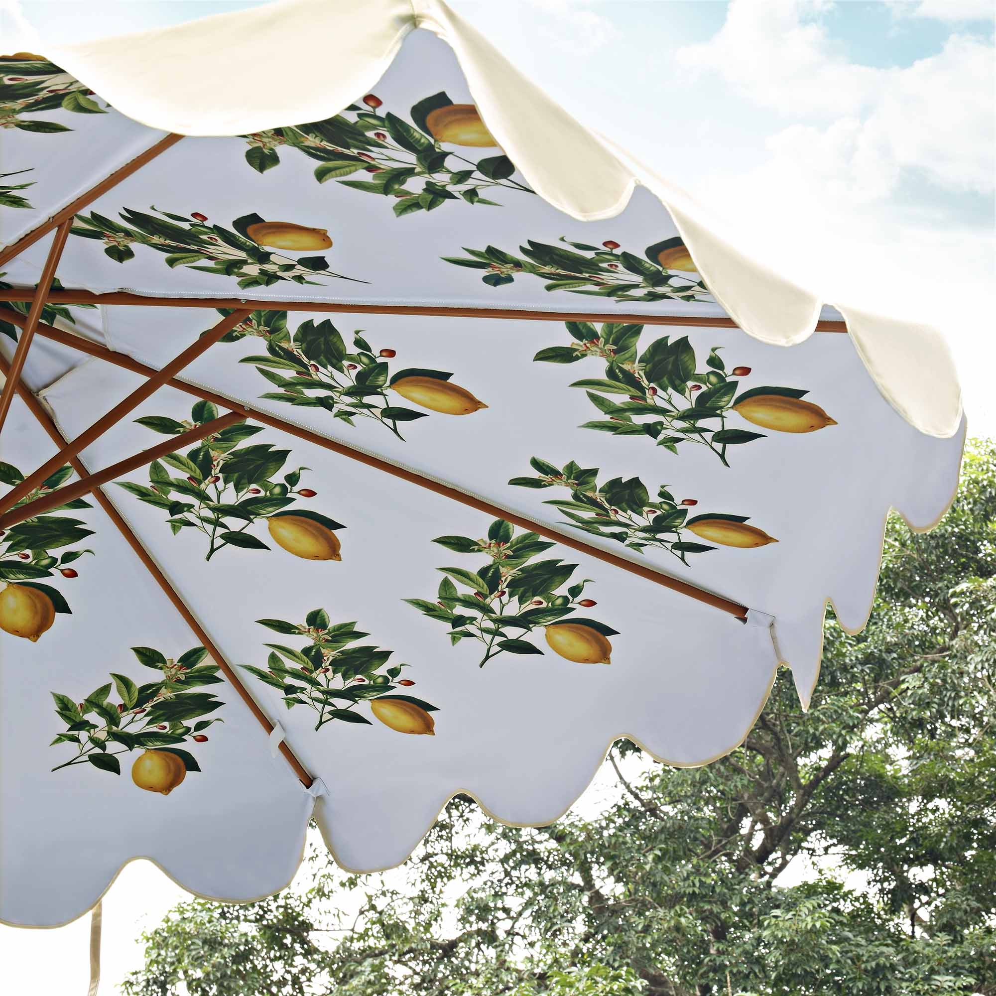 Lemon Branch 2.6M Octagonal Parasol with Aluminium Tilt - Image 2
