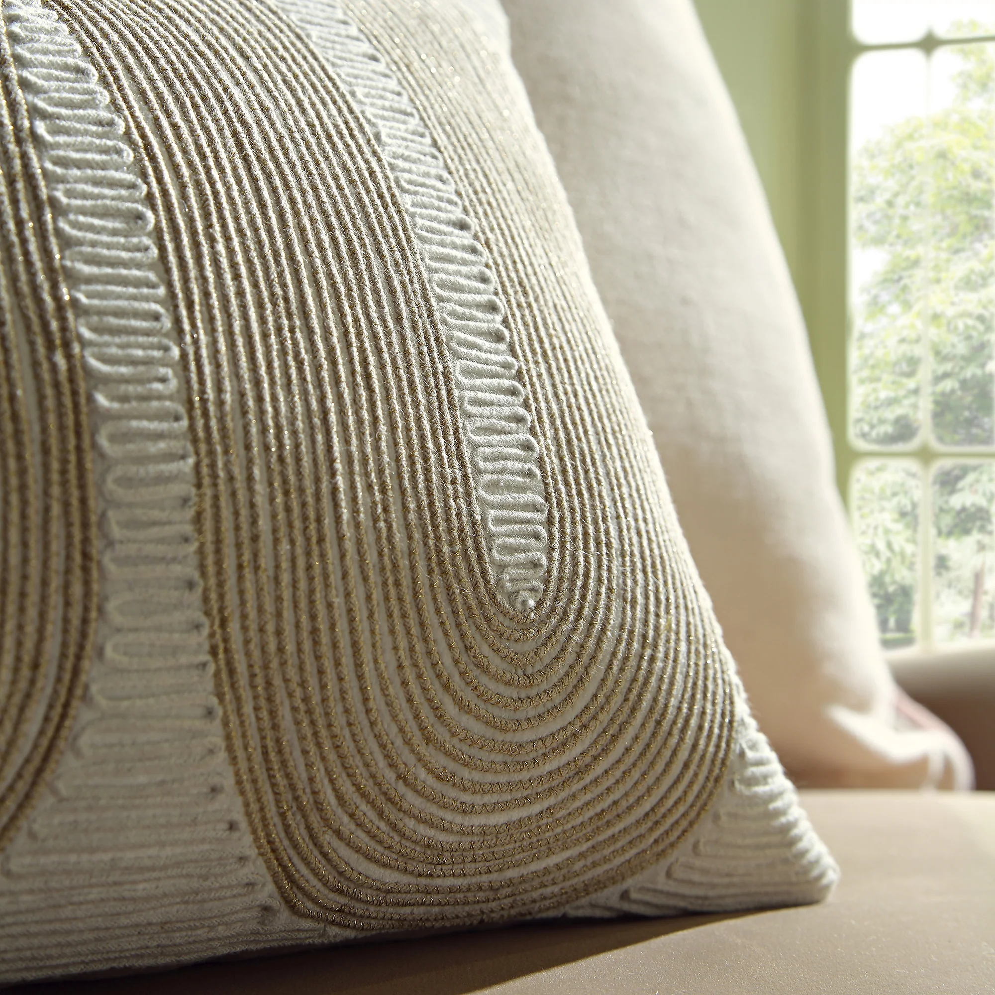 Luxe Collection Odilla Sparkle Cord Velvet Cushion - Image 3