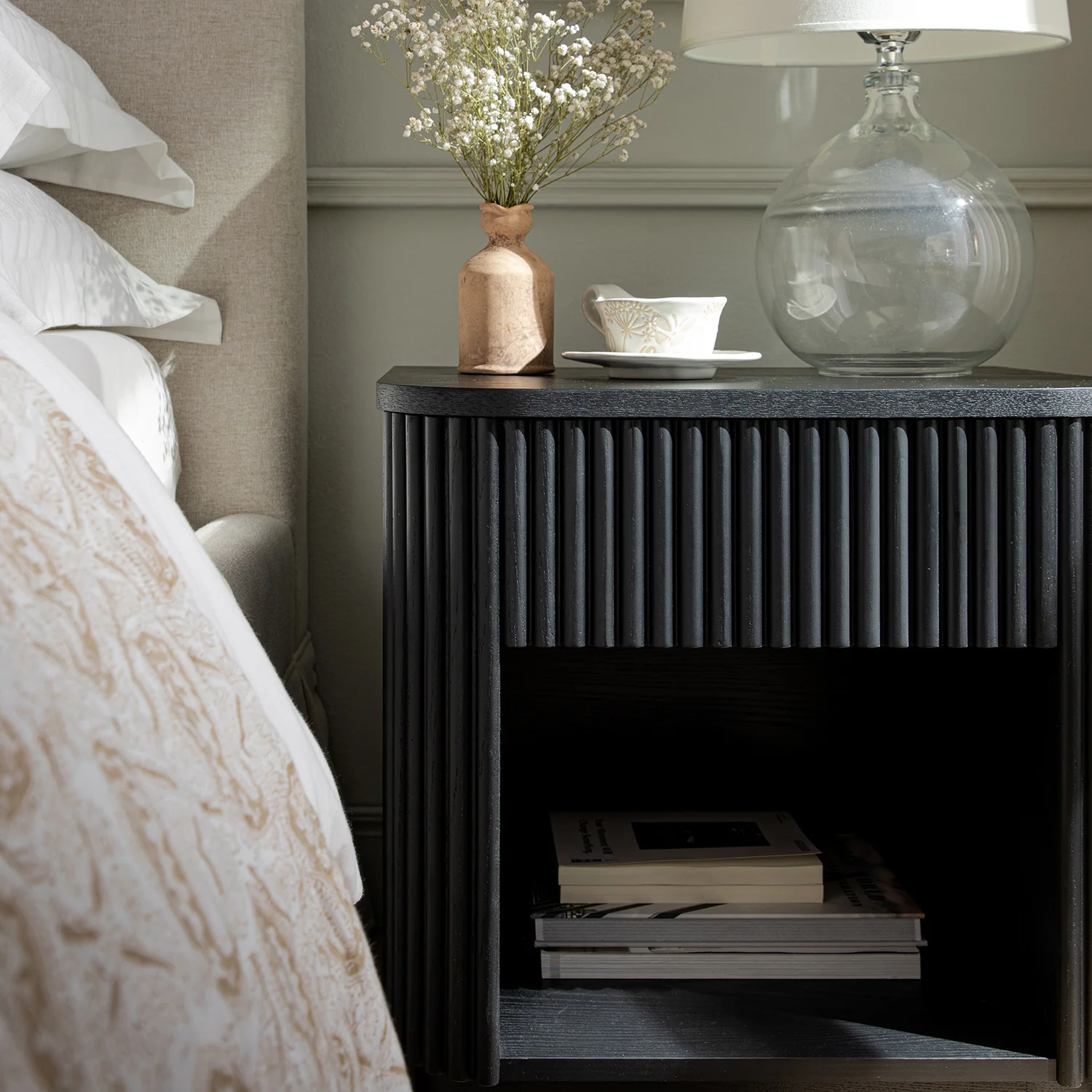 Maru 1-Drawer Bedside Table, Black - Image 3