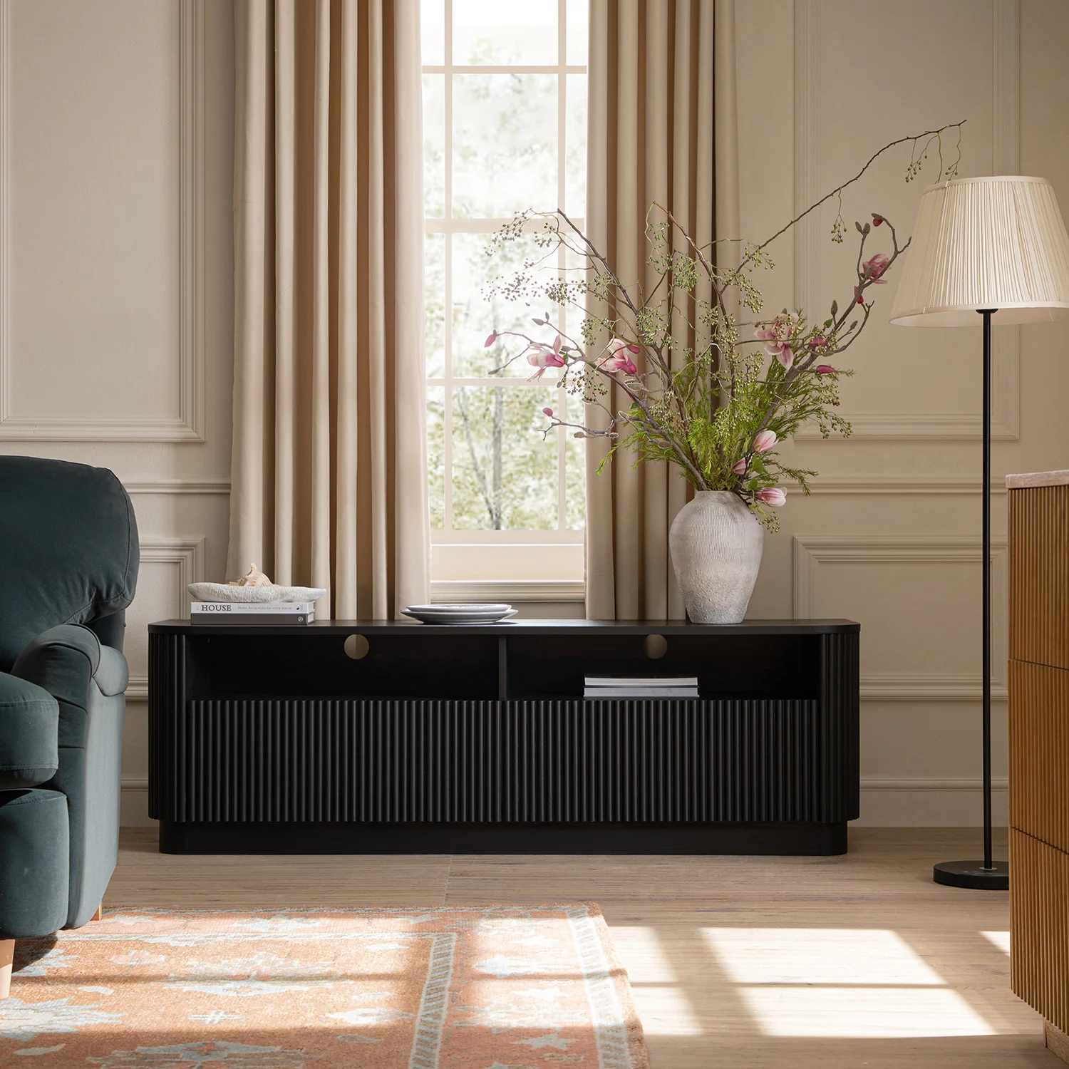 Maru 162cm TV Unit with Drawers, Black - Image 2