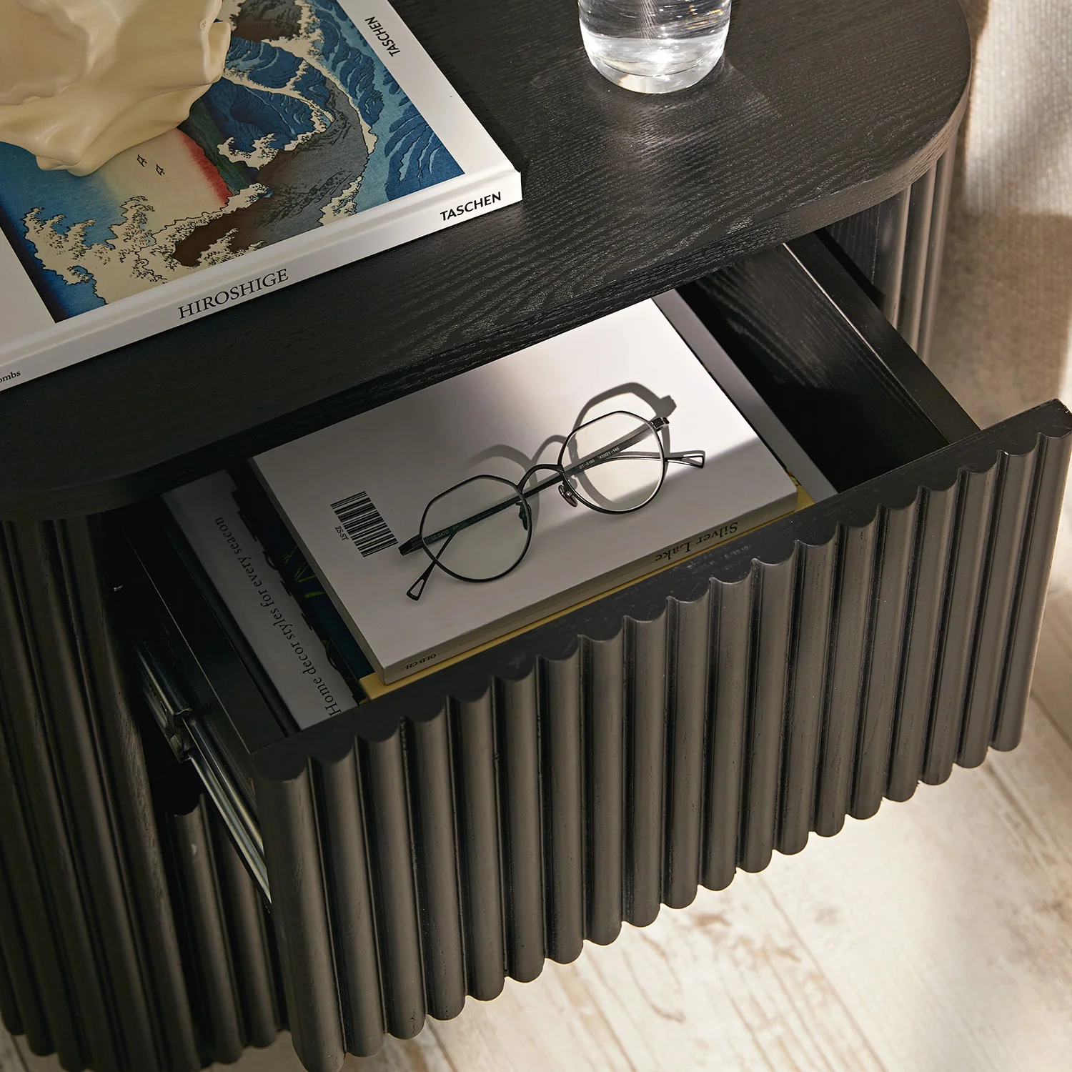 Maru 2-Drawer Bedside Table, Black - Image 4