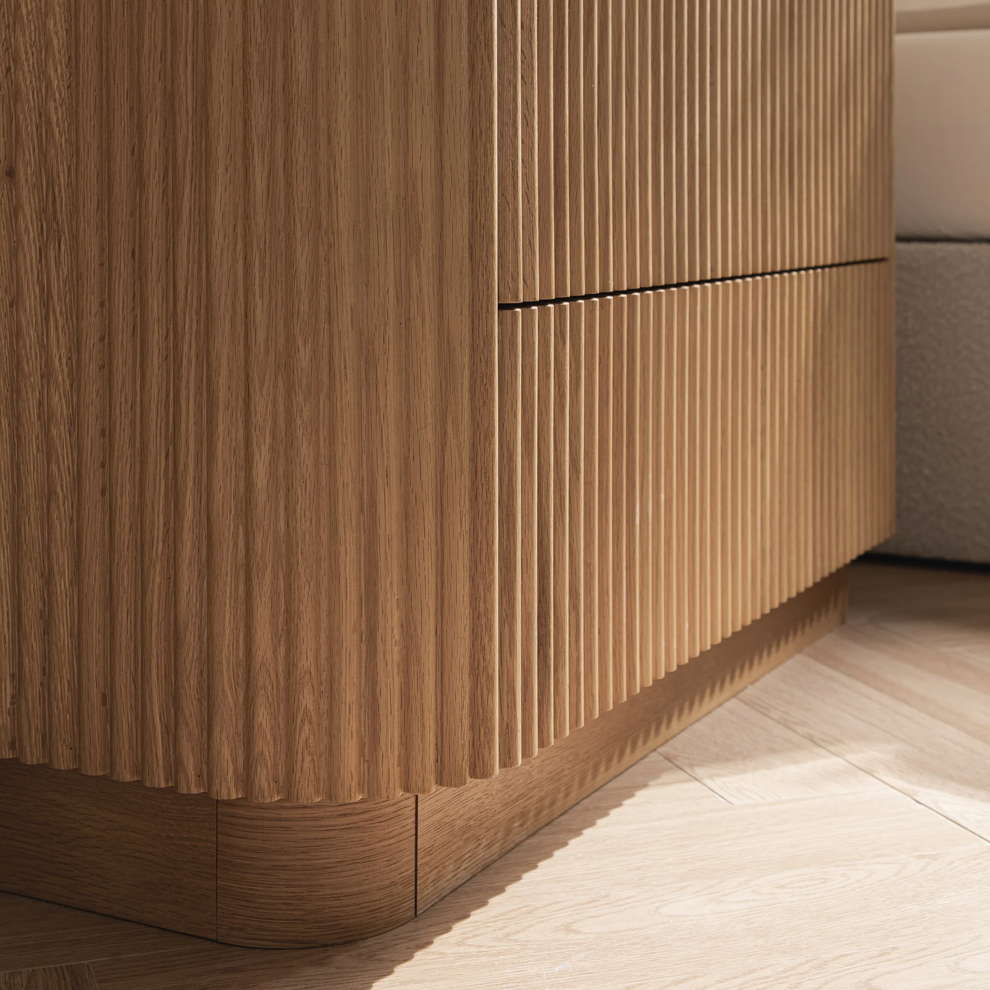 Maru Chest of 3 Drawers, Oak - Image 7