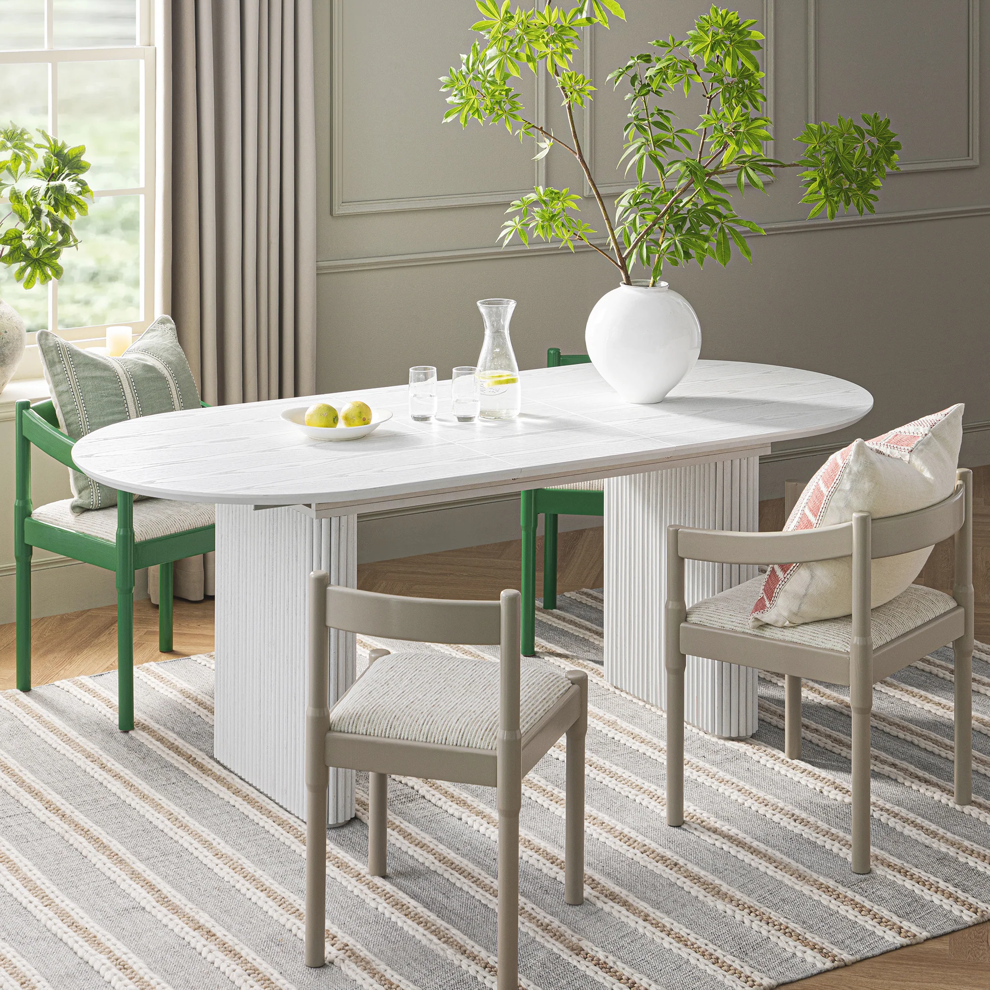 Maru Oval 6-8 Seater Extending Oak Pedestal Dining Table, Washed White - Image 3