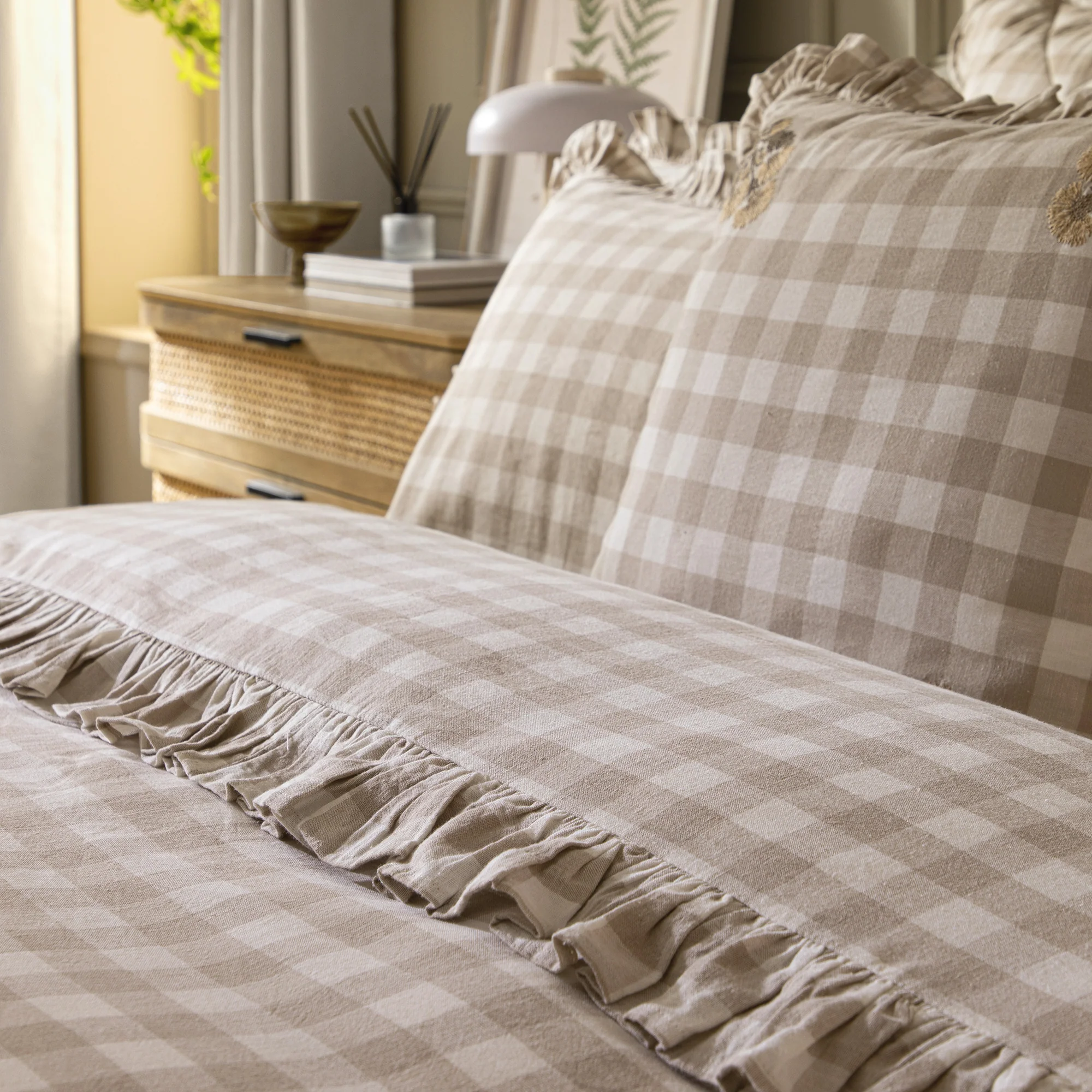 Matilda Beige Gingham Ruffle Linen Blend Duvet Set - Image 3