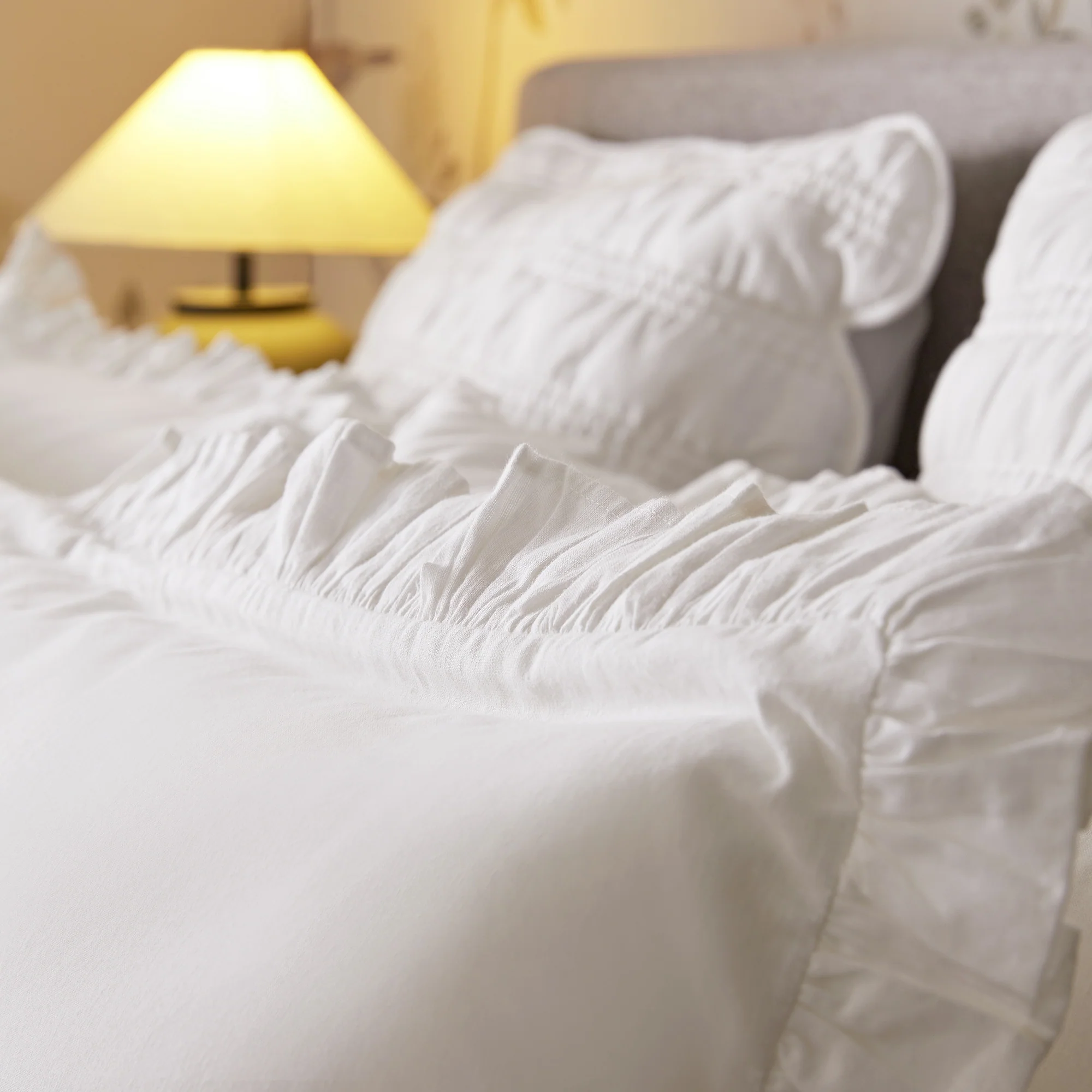 Matilda White Ruffle Linen Blend Duvet Set - Image 4