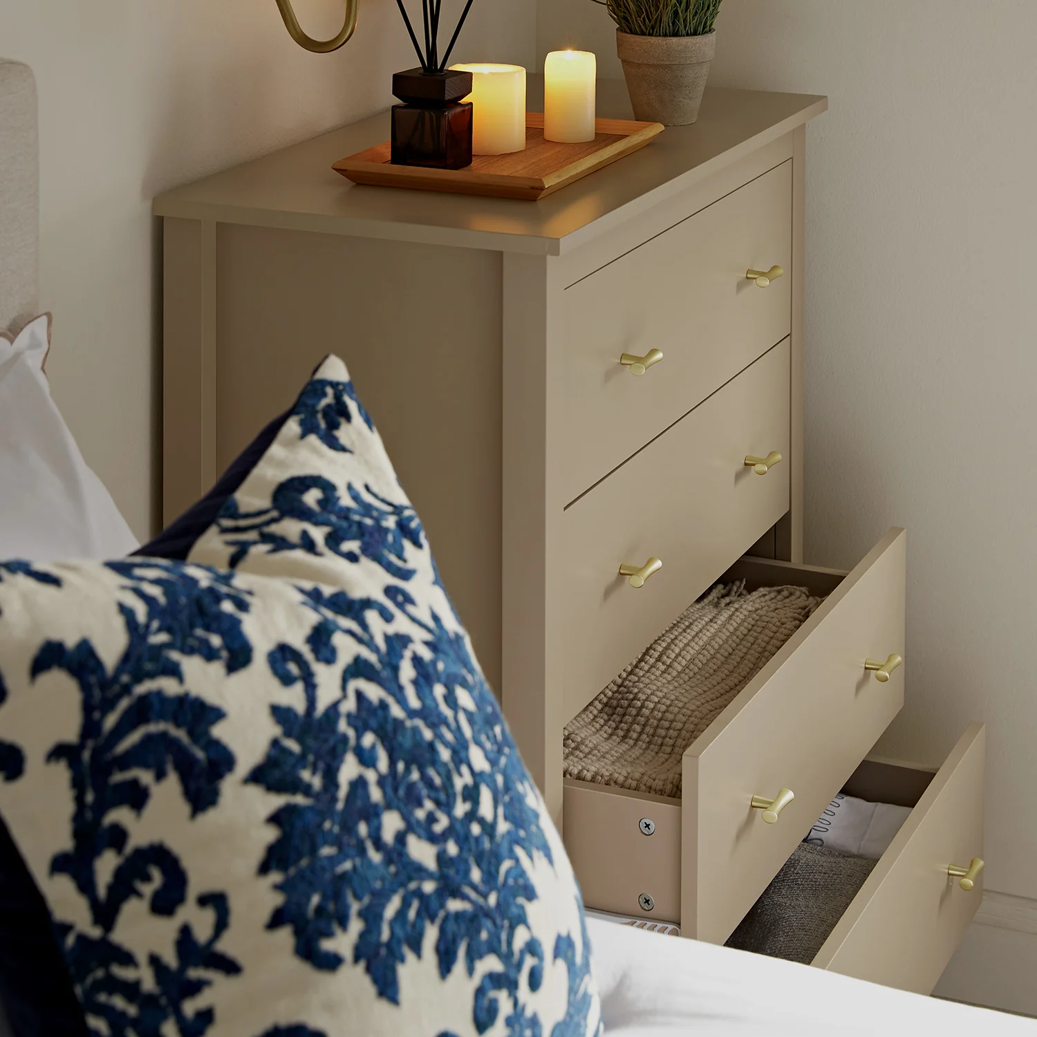 Oakham Chest of 4 Drawers, Deep Greige - Image 3