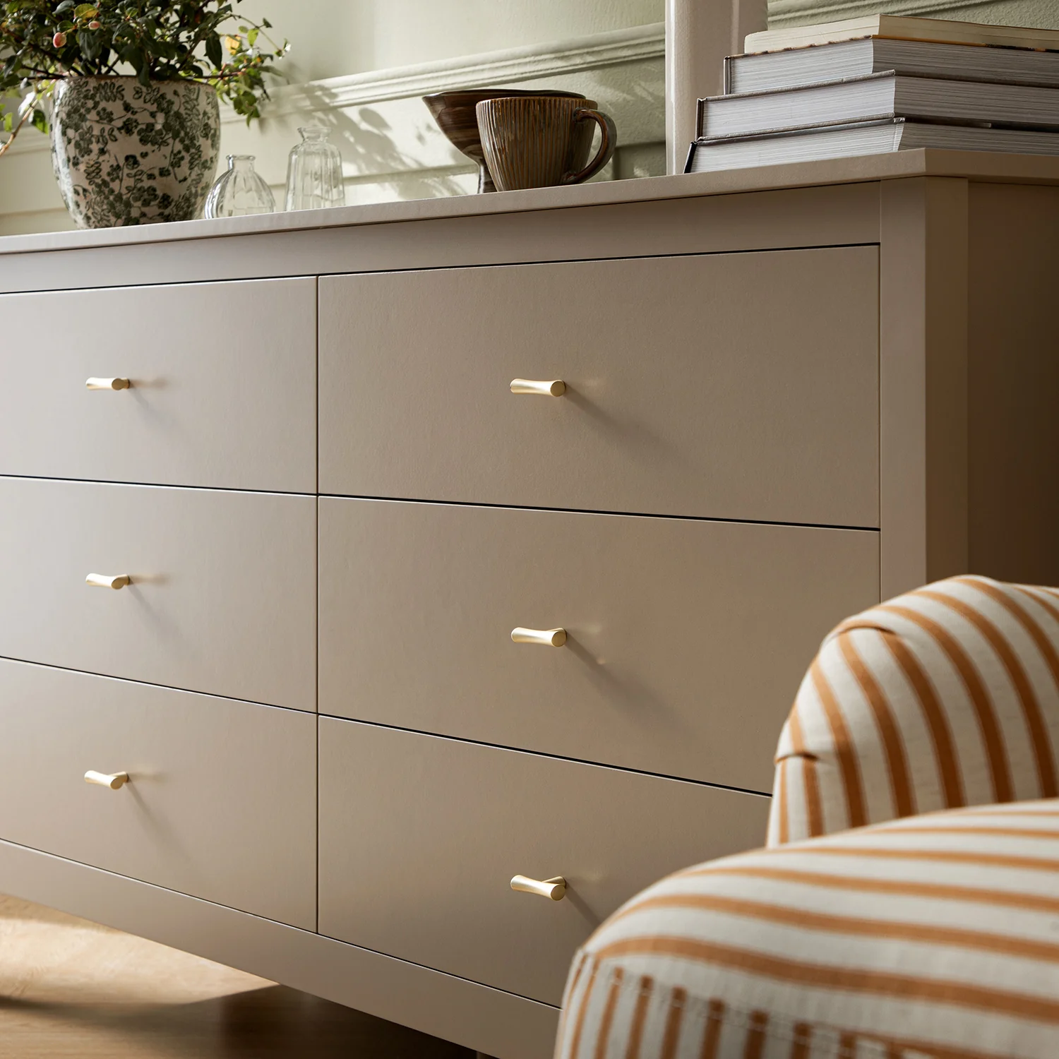 Oakham Chest of 6 Drawers, Deep Greige - Image 4