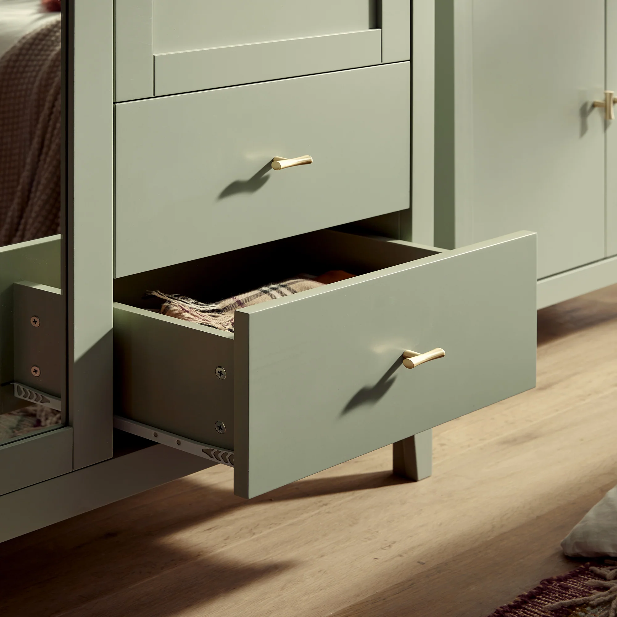 Oakham Mirrored Double Wardrobe, Desert Sage - Image 5