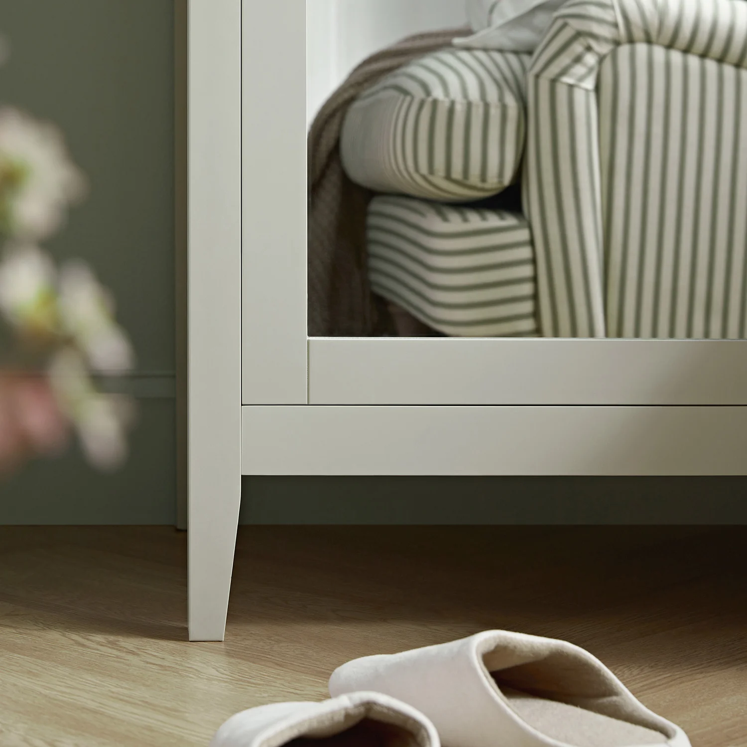 Oakham Mirrored Double Wardrobe, Shaded White - Image 6