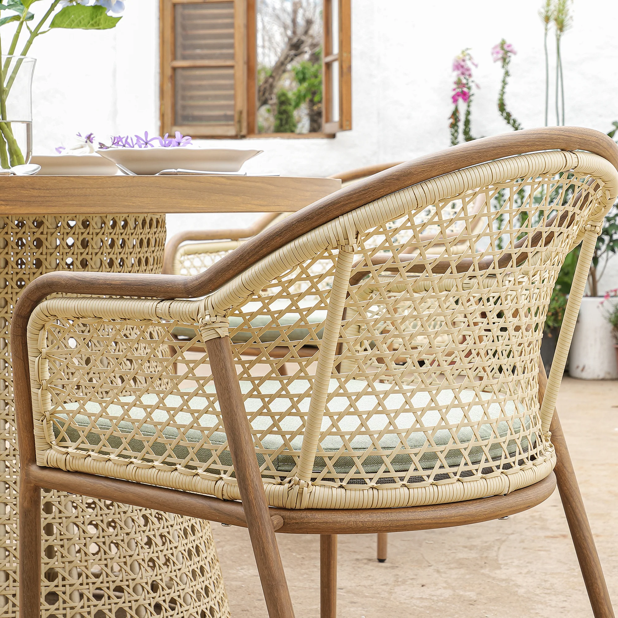 Pienza Outdoor Rattan 4-Seater Round Dining Set, Sage Green Fabric with Light Walnut Frame - Image 5