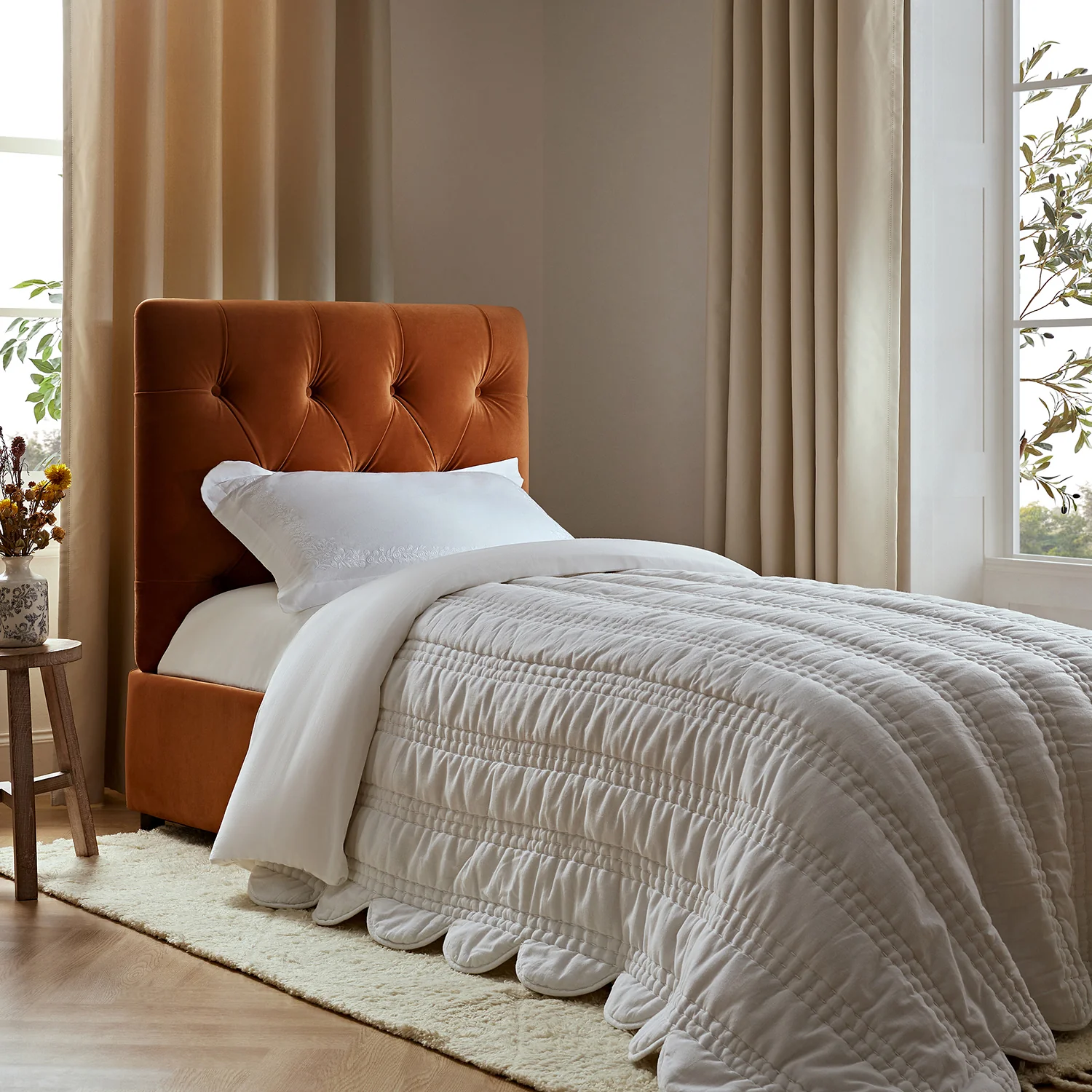 Portland Single Buttoned Fold-Out Bed in Ottoman, Rust Velvet - Image 3