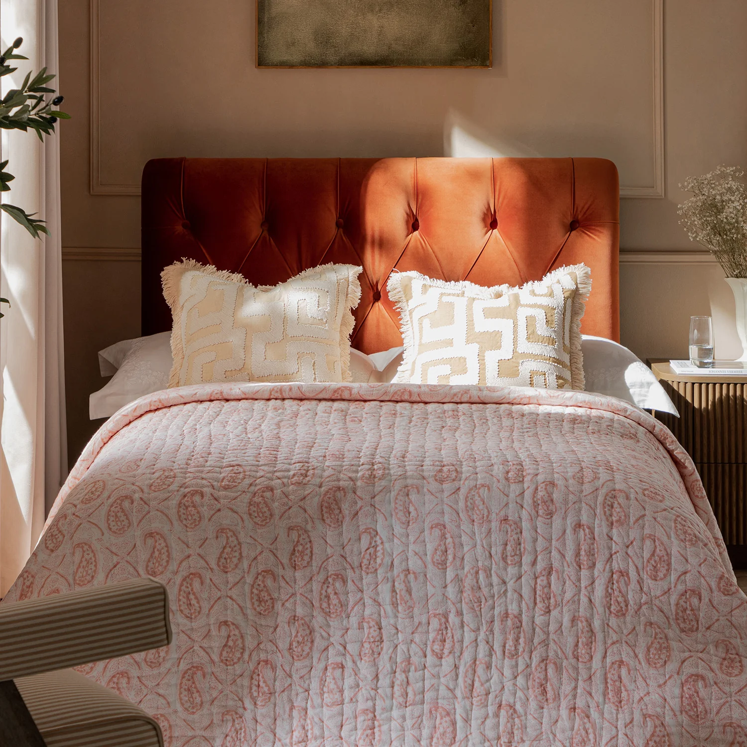 Portland Small Double Buttoned Fold-Out Bed in Ottoman, Rust Velvet - Image 5