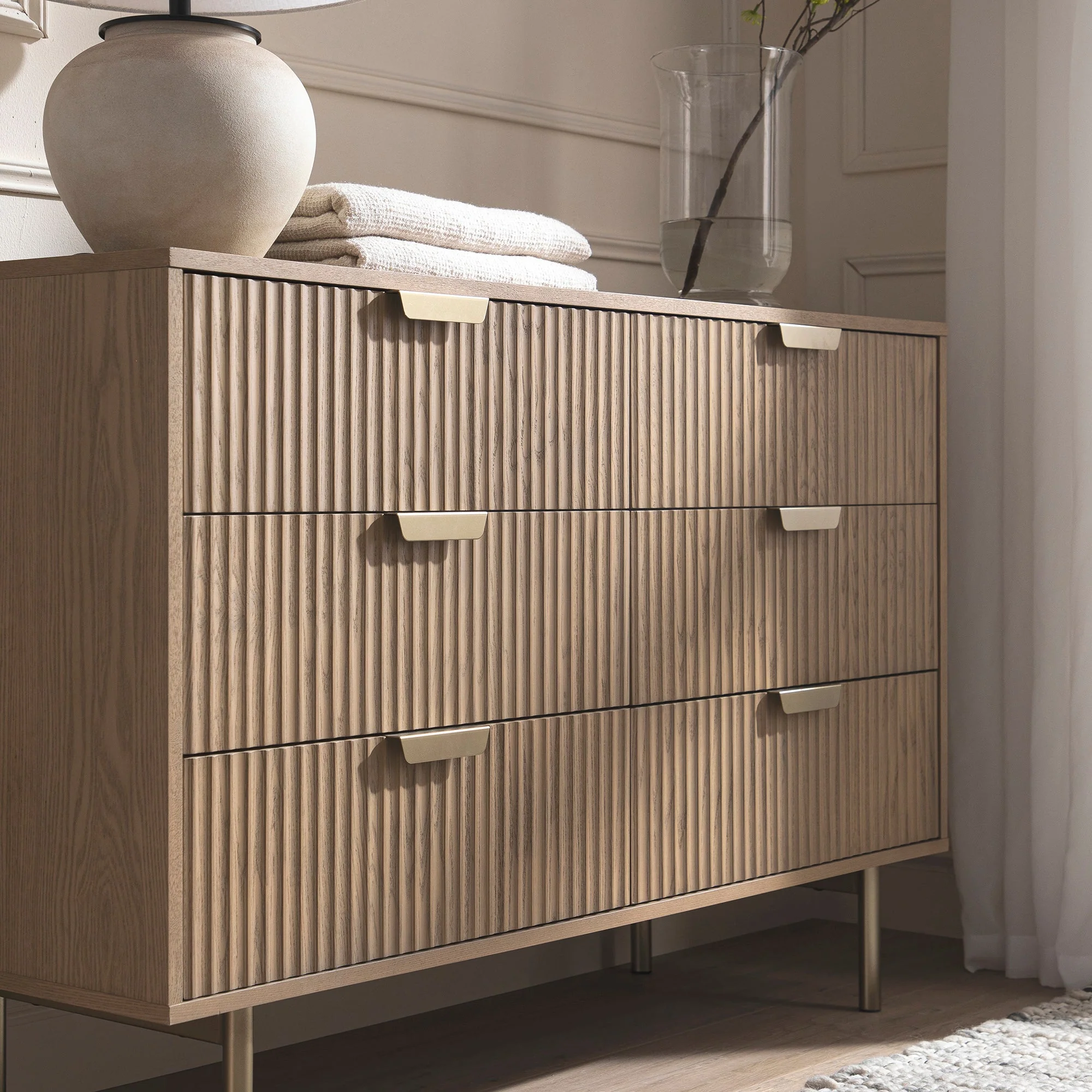 Richmond Ridged Wide Chest of 6 Drawers, Light Ash - Image 4