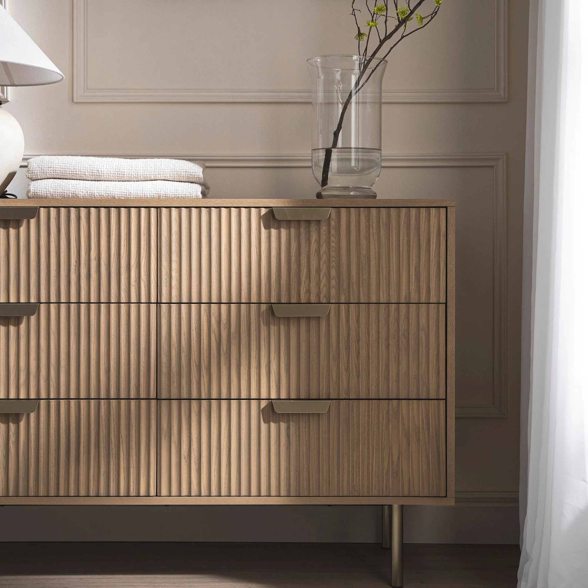 Richmond Ridged Wide Chest of 6 Drawers, Light Ash - Image 5