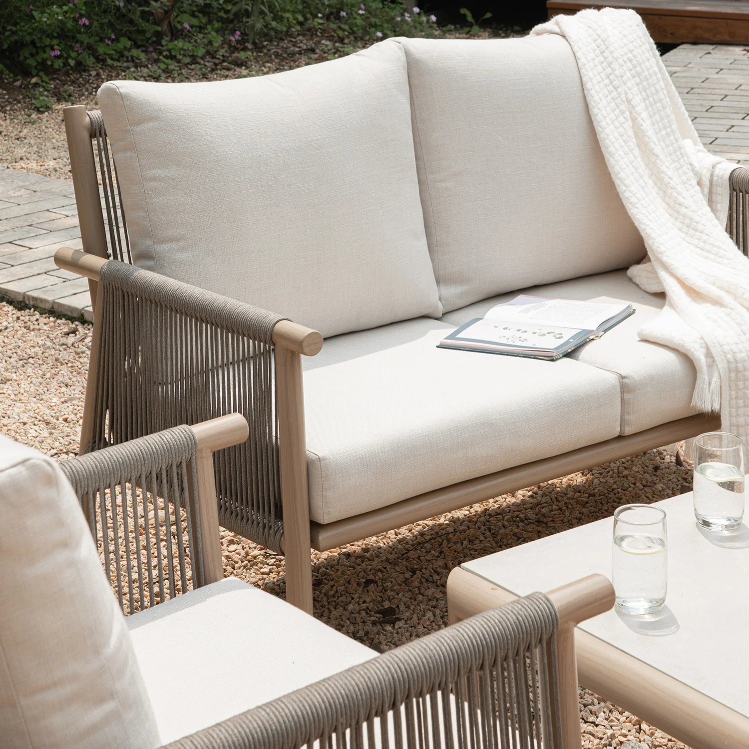 Soller Indoor and Outdoor Rope Weave 4-Seater Sofa Set - Image 4