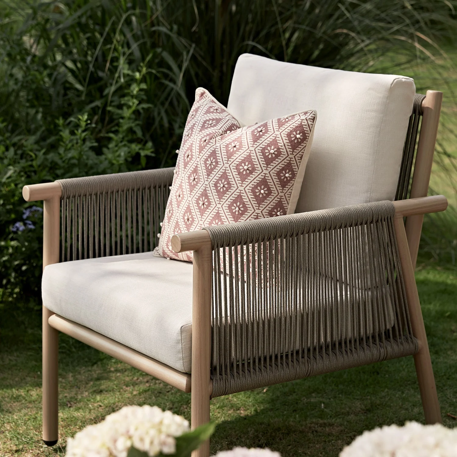 Soller Indoor and Outdoor Rope Weave 5-Seater Sofa Set - Image 6