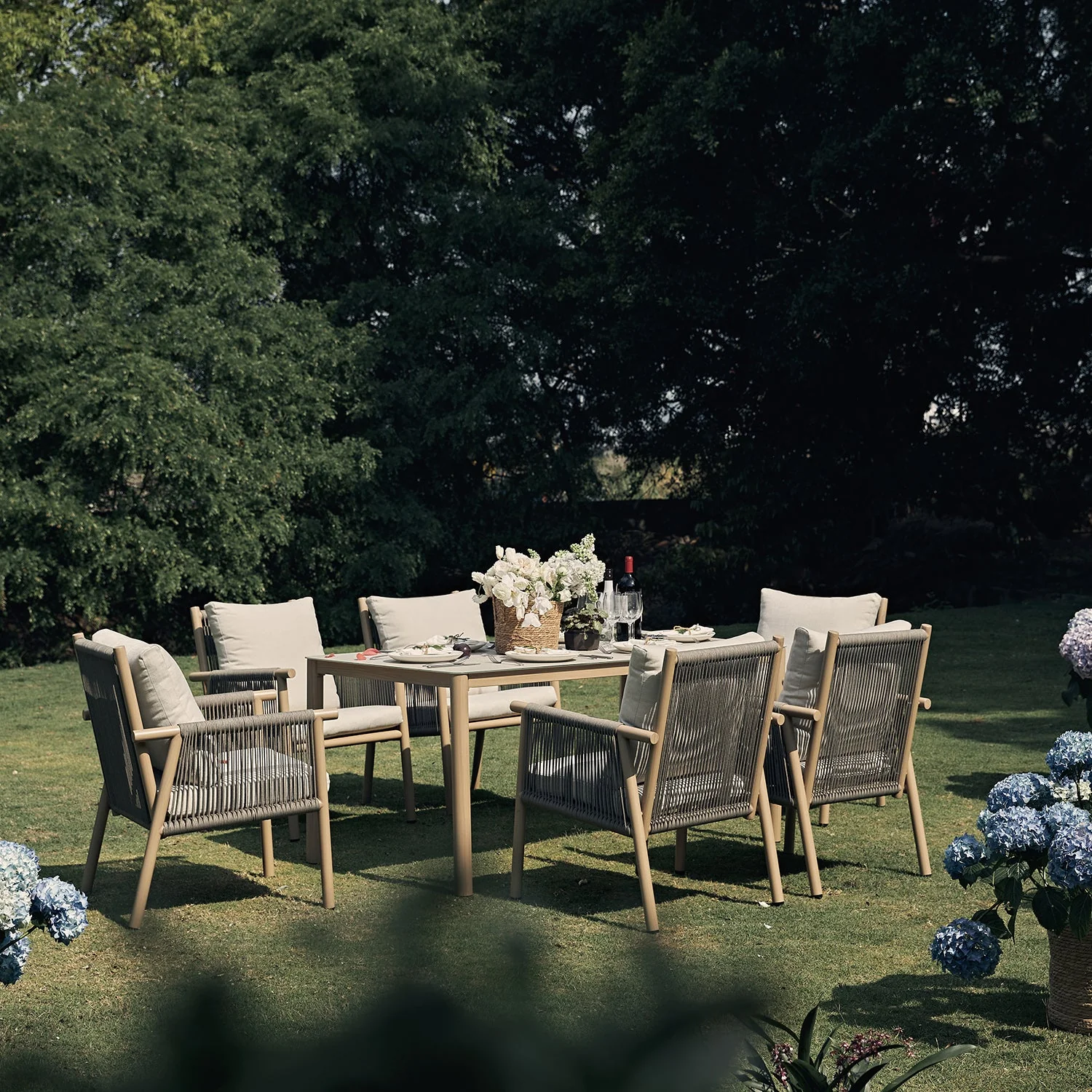 Soller Indoor and Outdoor Rope Weave 6-Seater Rectangular Dining Set - Image 2